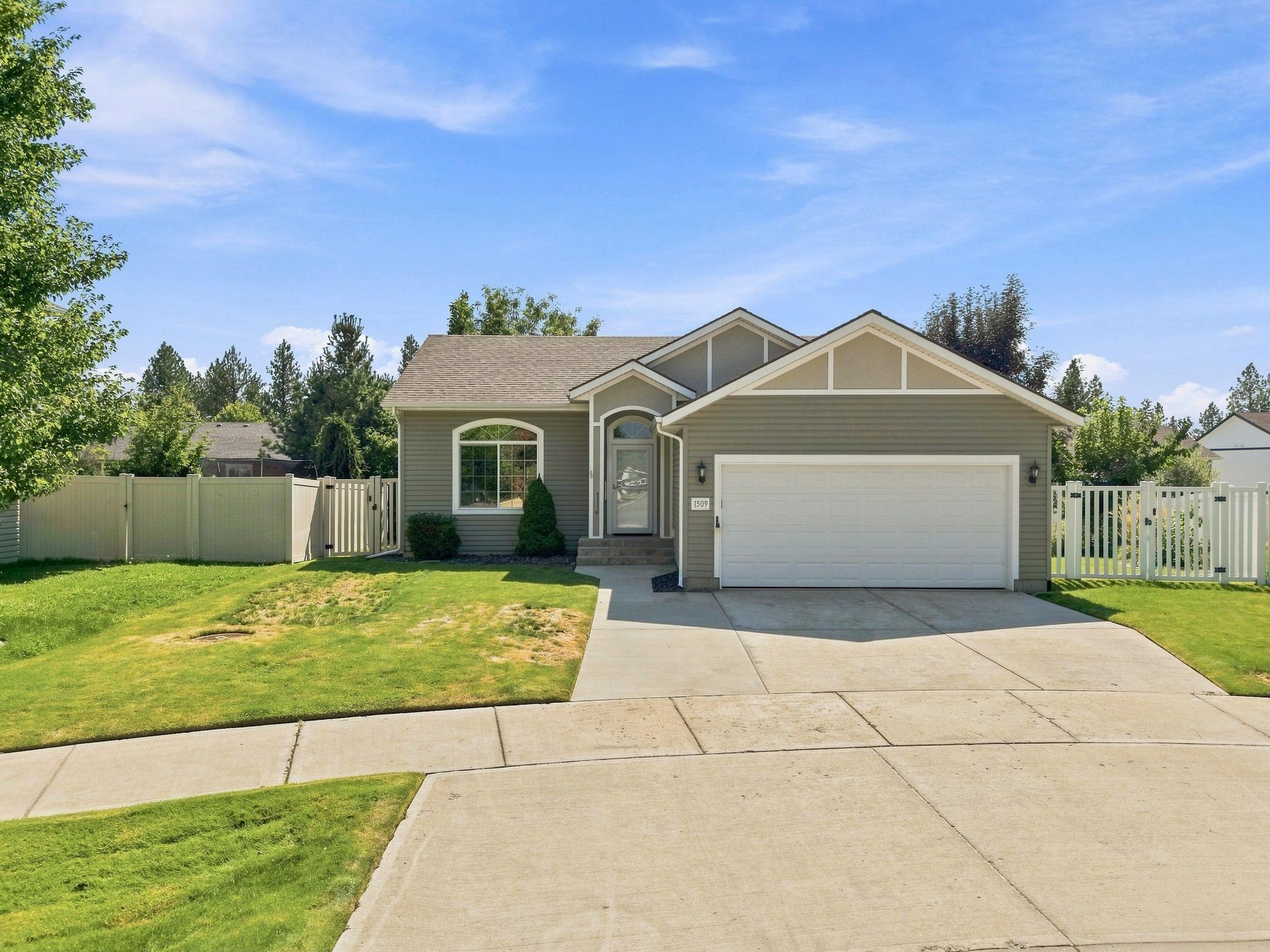 1509 W Trinity Ave - Photo 1