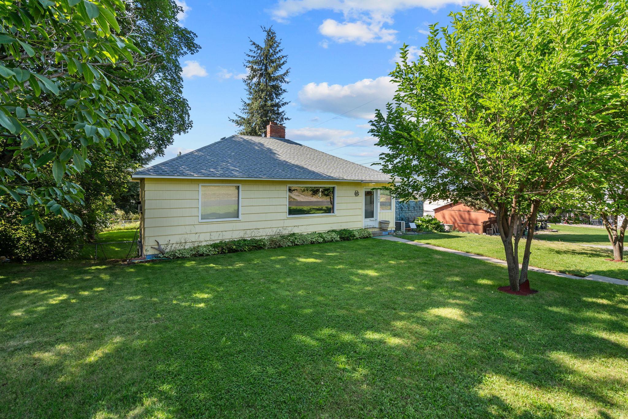 1060 E 8th Ave - Photo 1