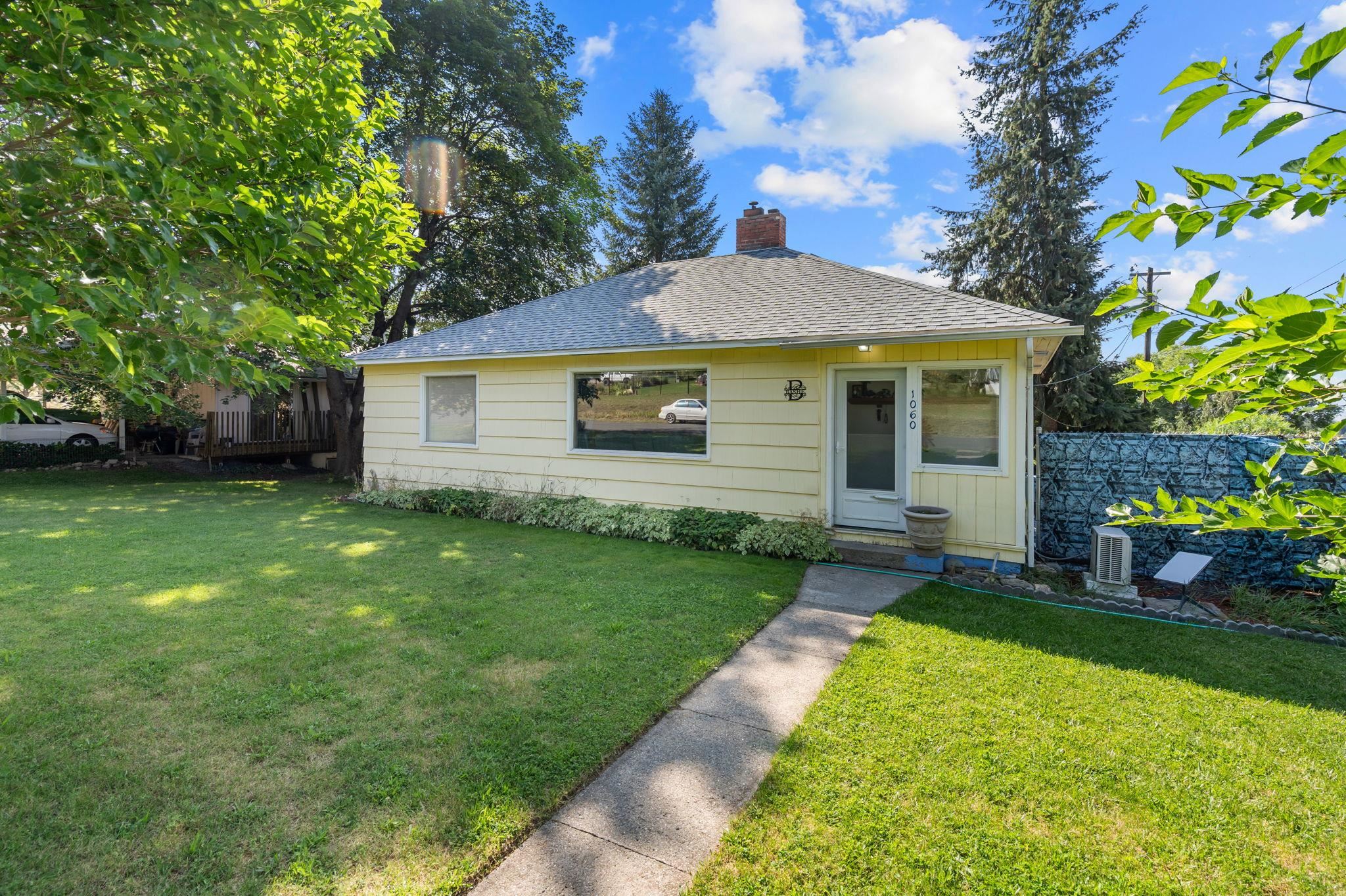 1060 E 8th Ave - Photo 2
