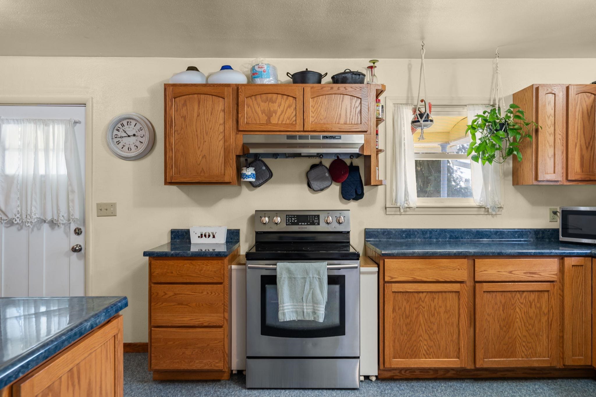 1060 E 8th Ave - Photo 10