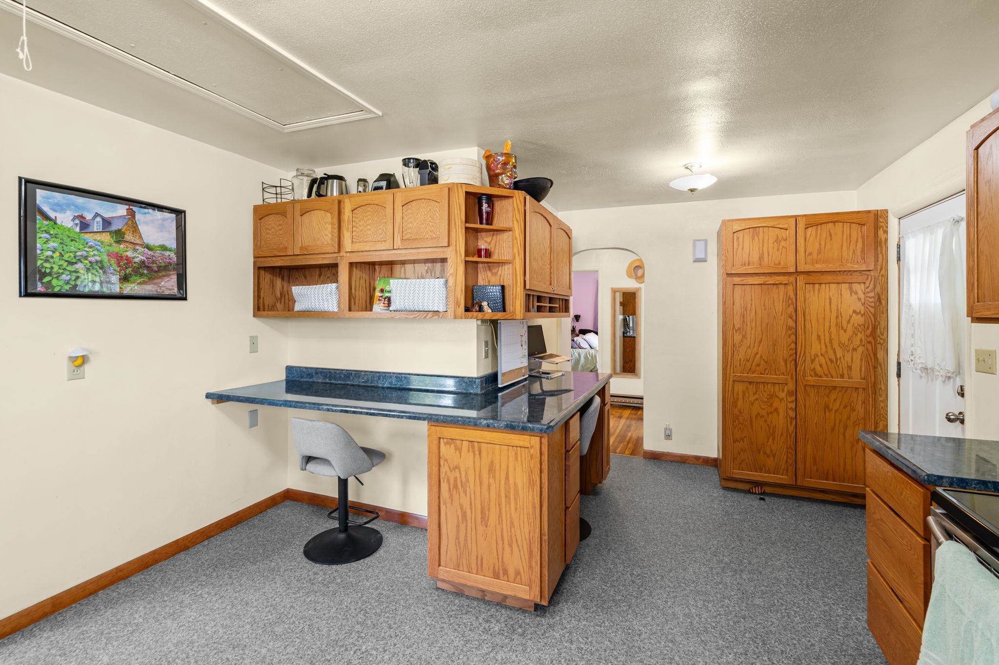 1060 E 8th Ave - Photo 16