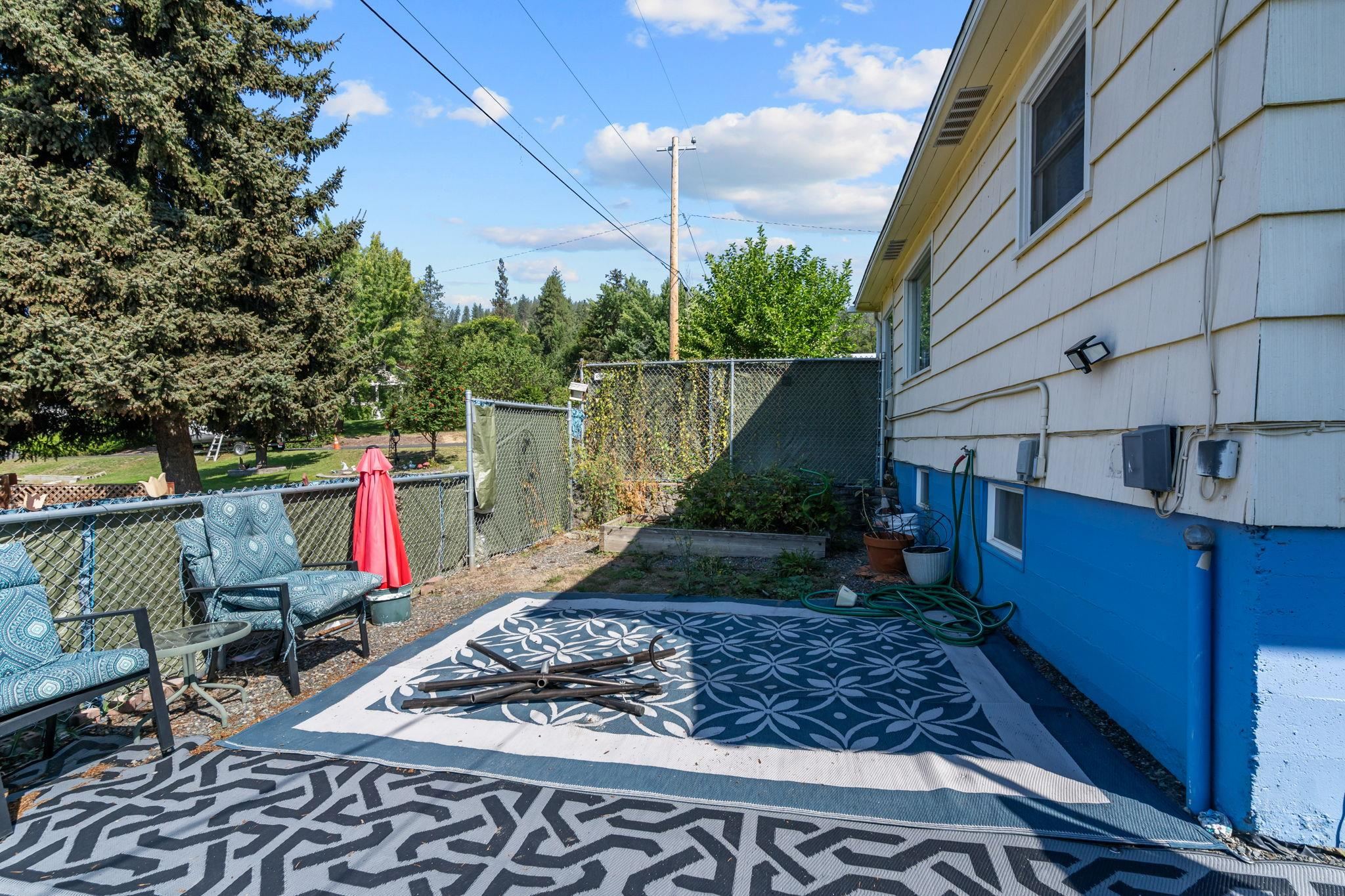 1060 E 8th Ave - Photo 18