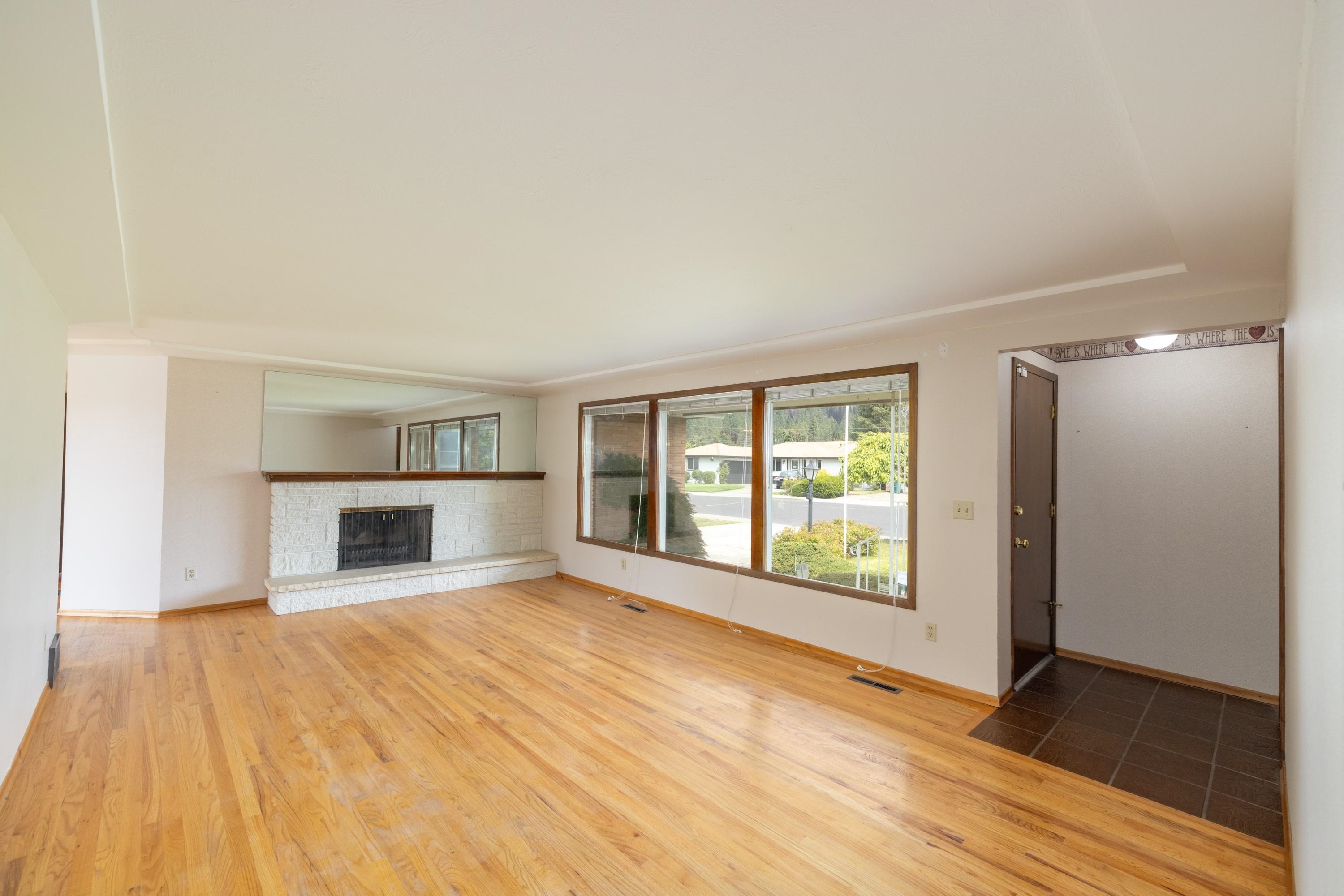 7225 N Valerie St - Photo 5