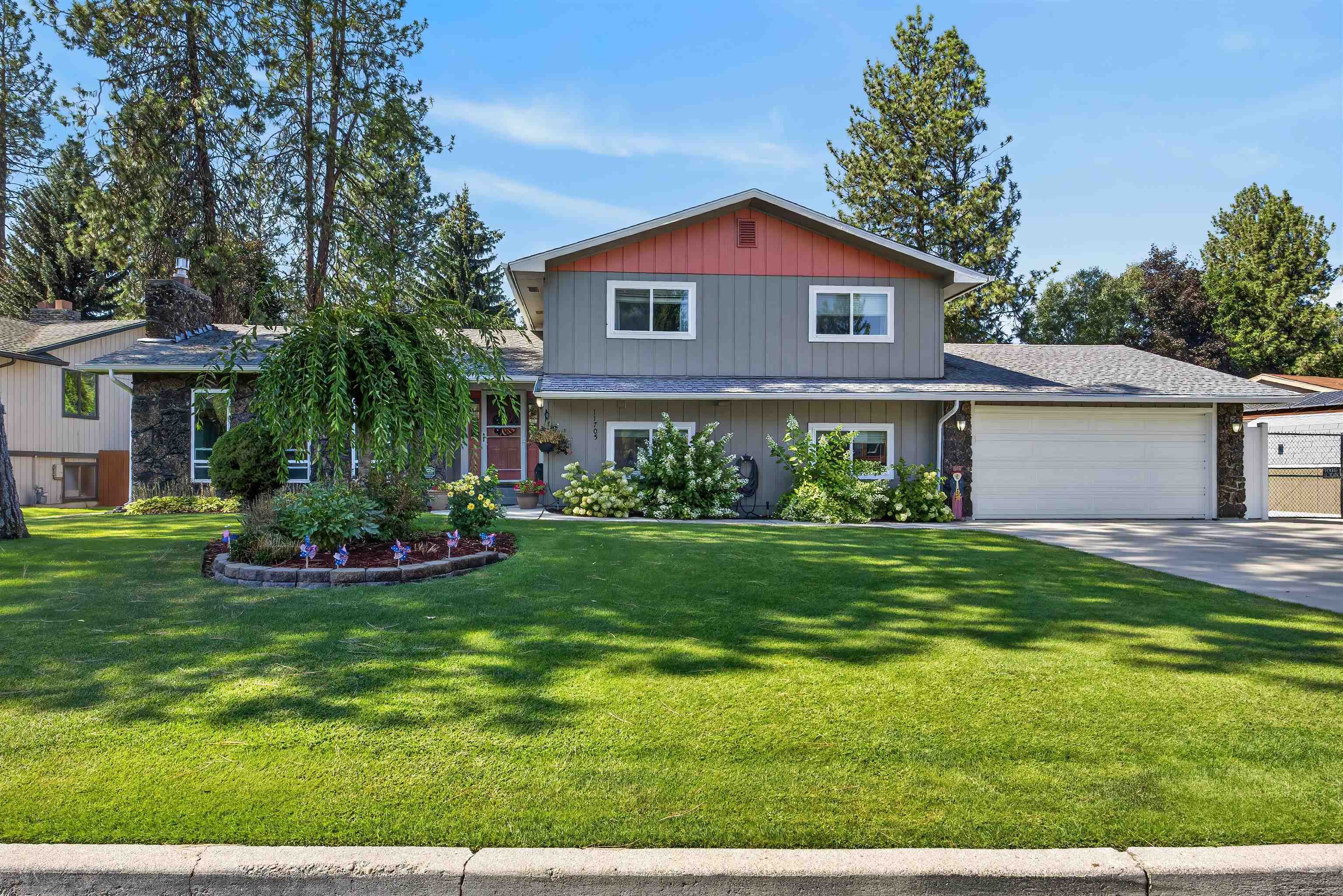 11705 N Bedivere Dr - Photo 1