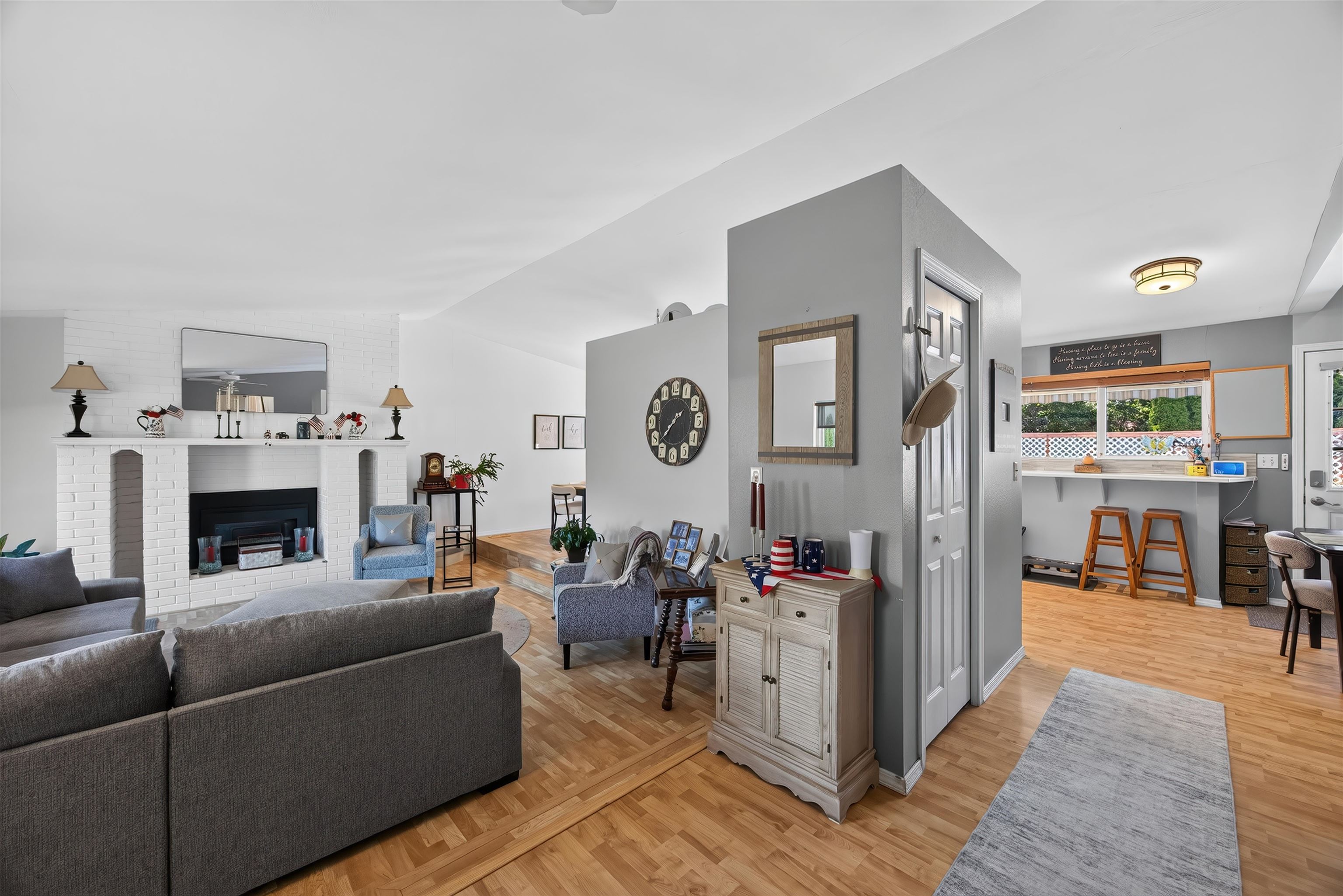 11705 N Bedivere Dr - Photo 2