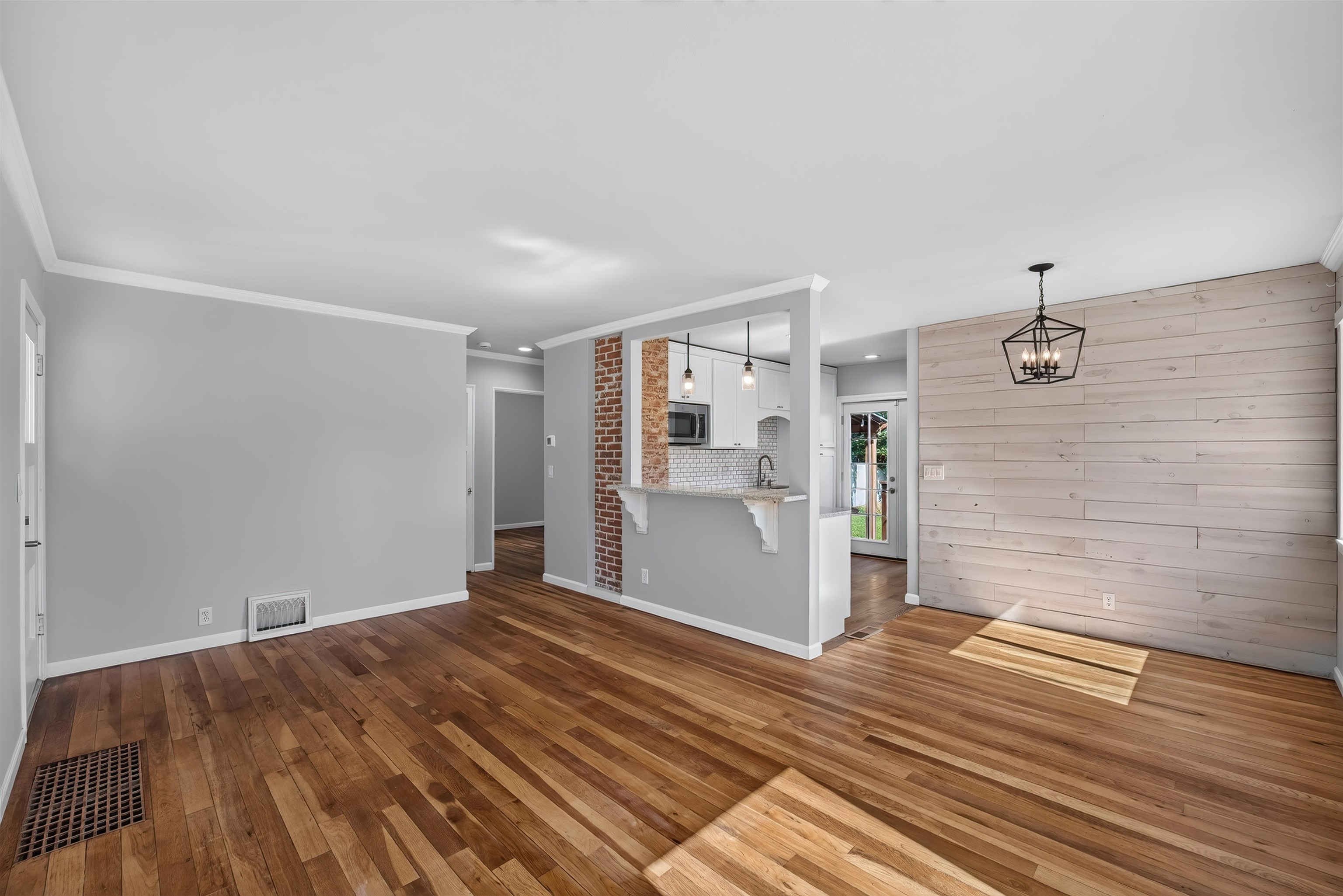 10012 N Andrew St - Photo 6