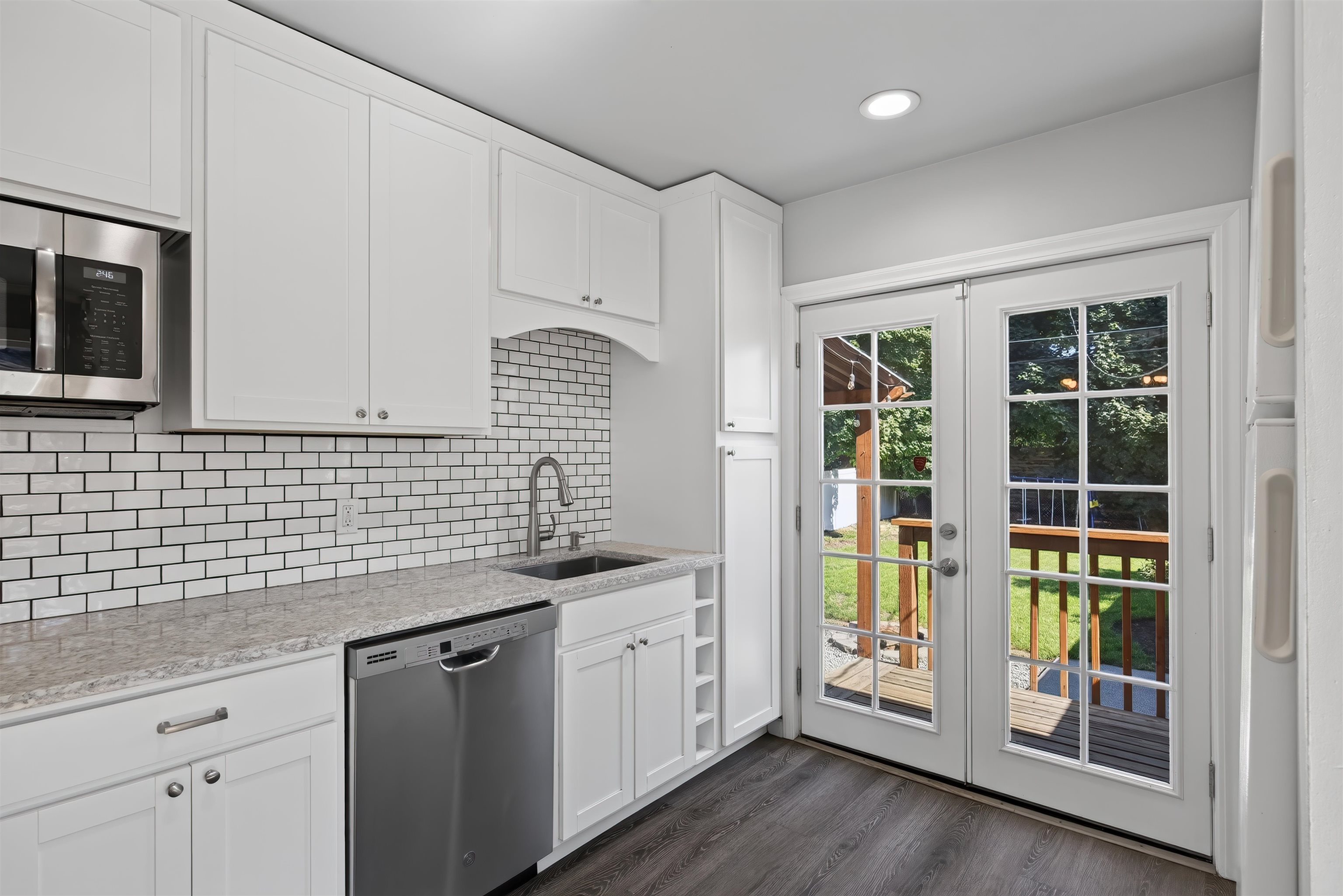 10012 N Andrew St - Photo 16