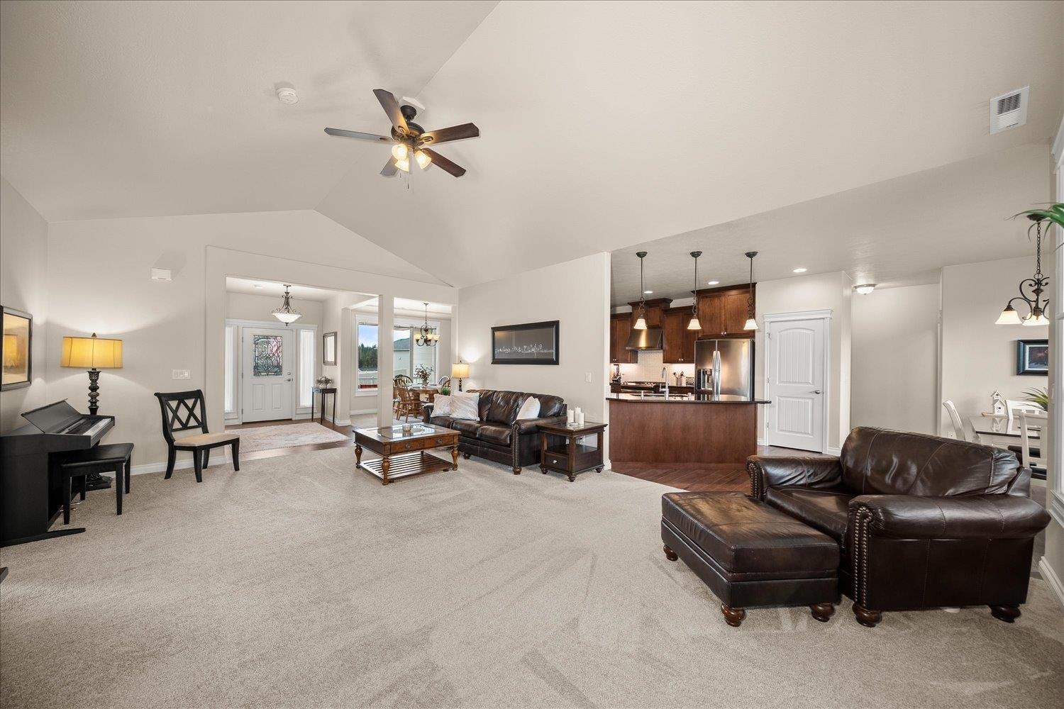 9302 W Floyd Dr - Photo 4
