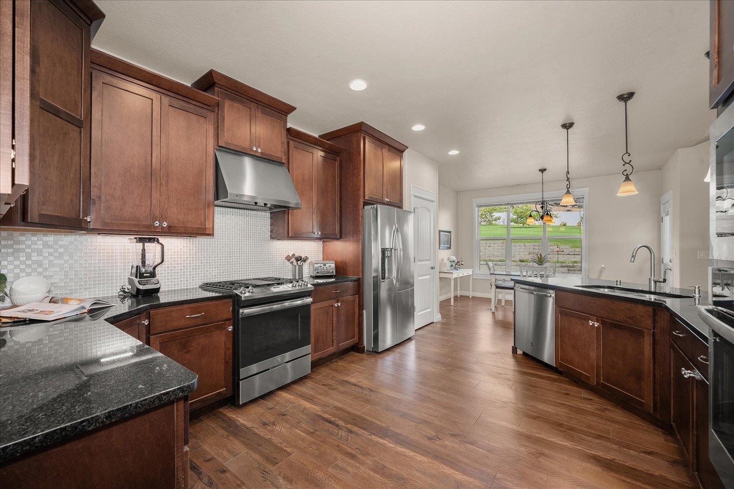 9302 W Floyd Dr - Photo 12