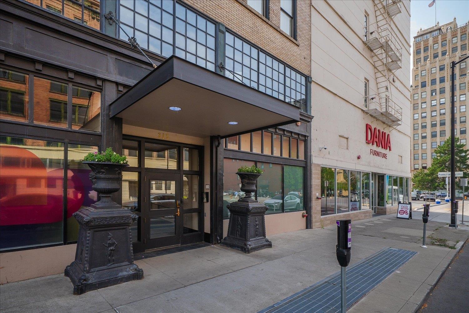 315 W Riverside Ave - Photo 18