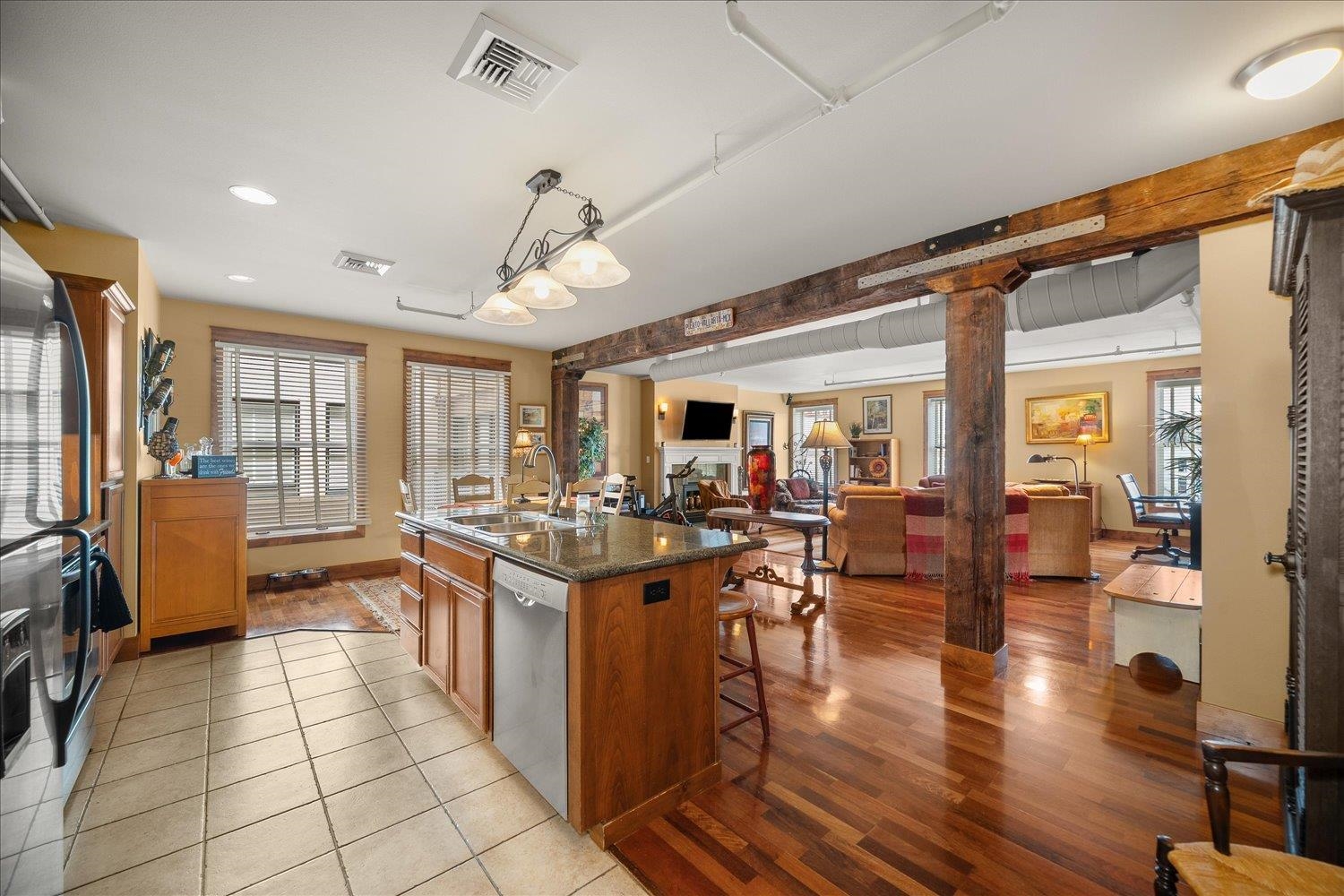 315 W Riverside Ave - Photo 6