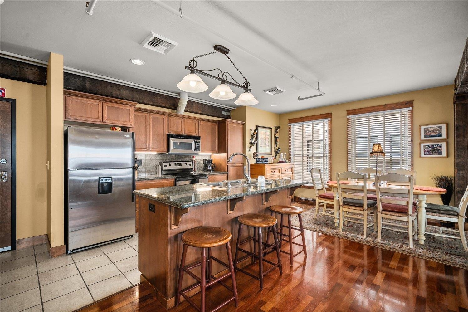 315 W Riverside Ave - Photo 11