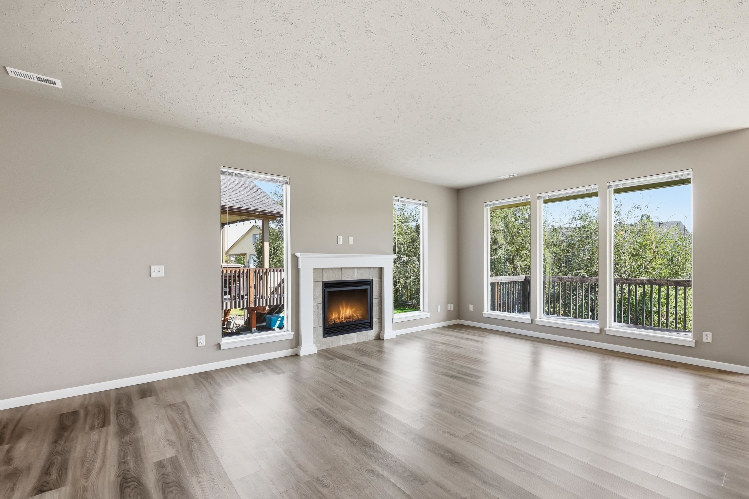 8512 N Summerhill Ln - Photo 2
