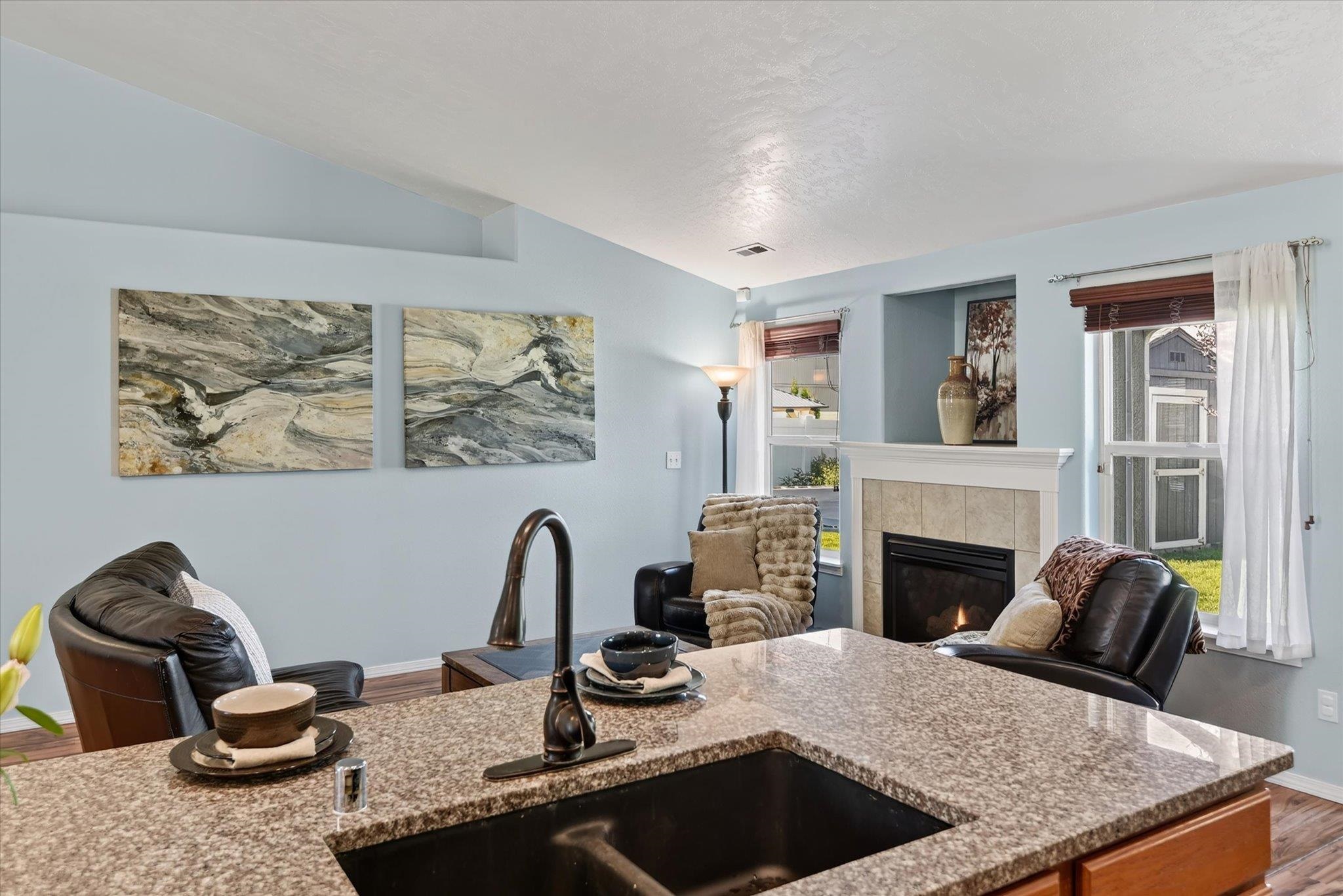 12428 W Pacific Ct - Photo 13