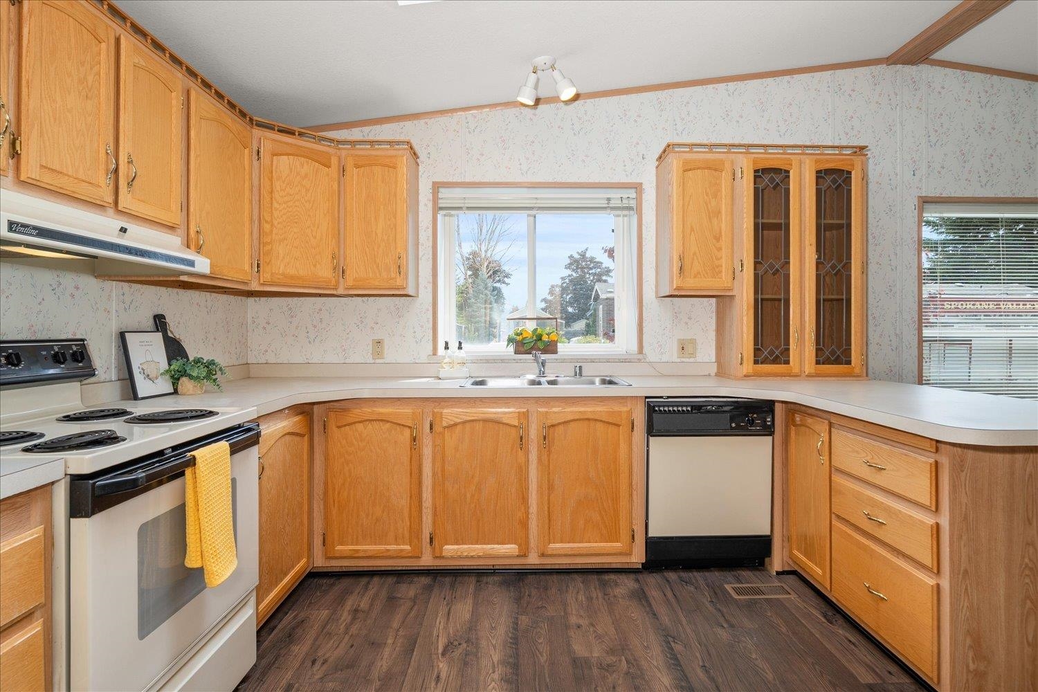 19029 E Boone Ave - Photo 16