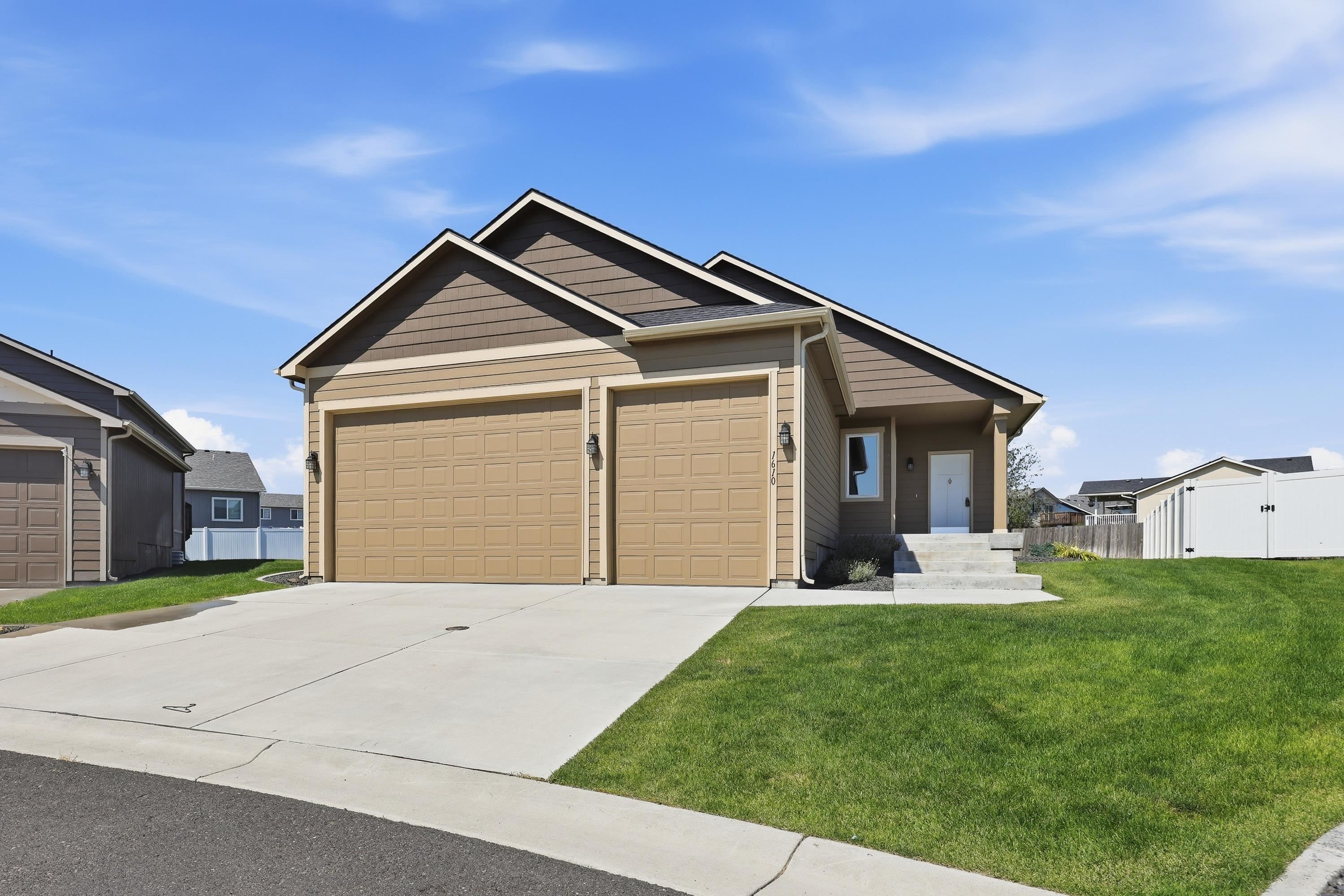 1610 W Lavender Ct - Photo 1
