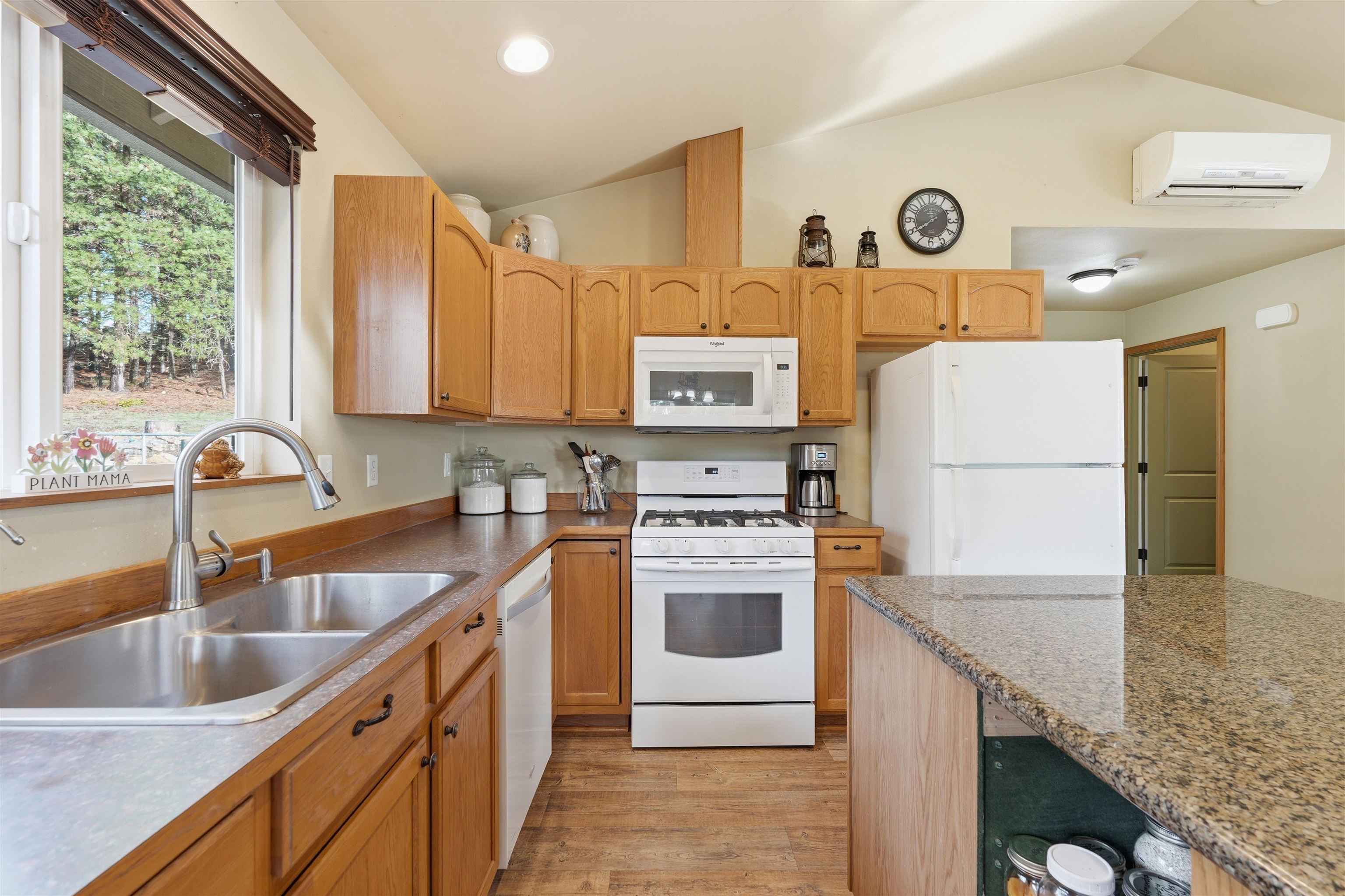 702 McCammon Dr - Photo 14