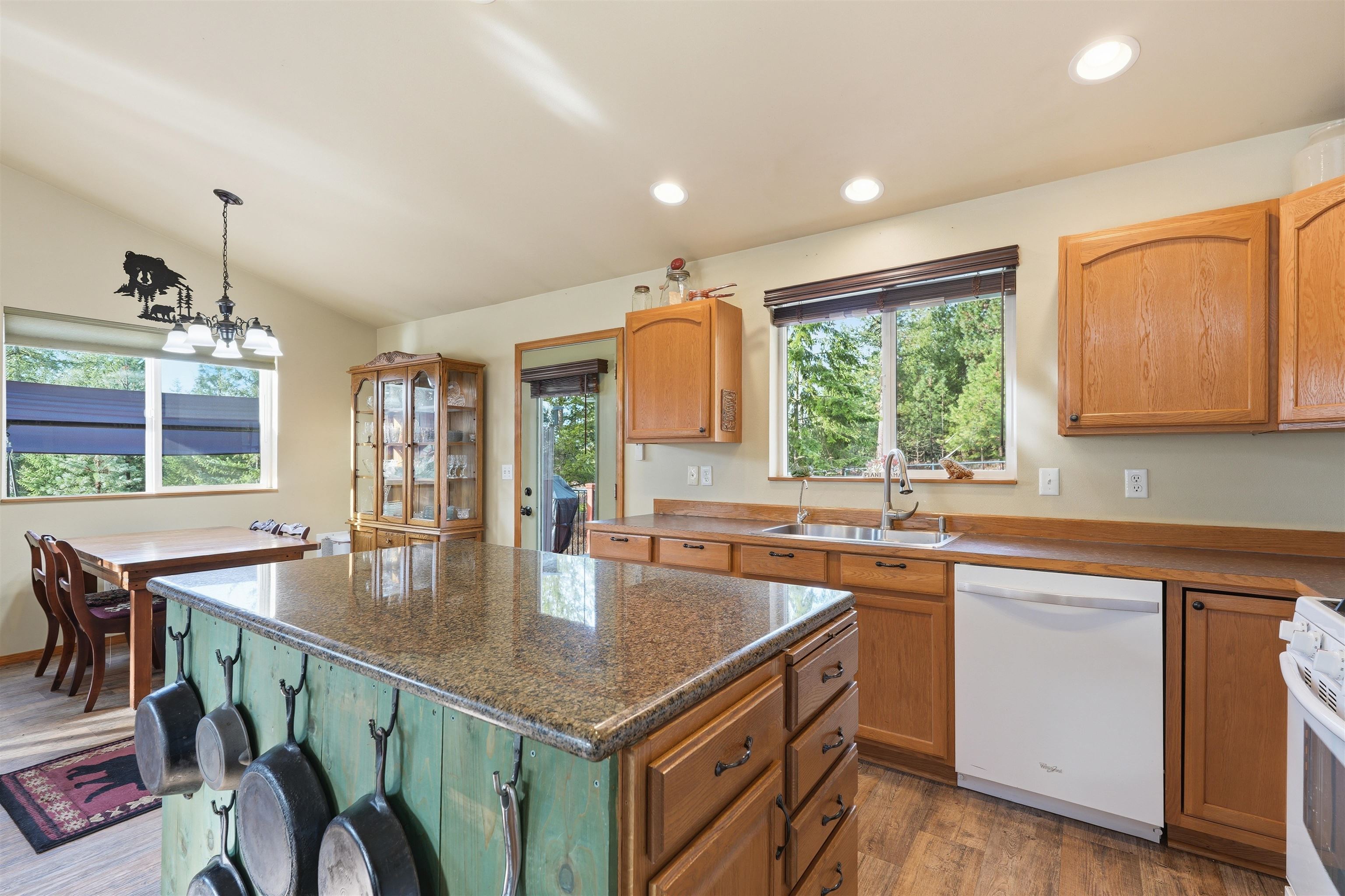 702 McCammon Dr - Photo 17