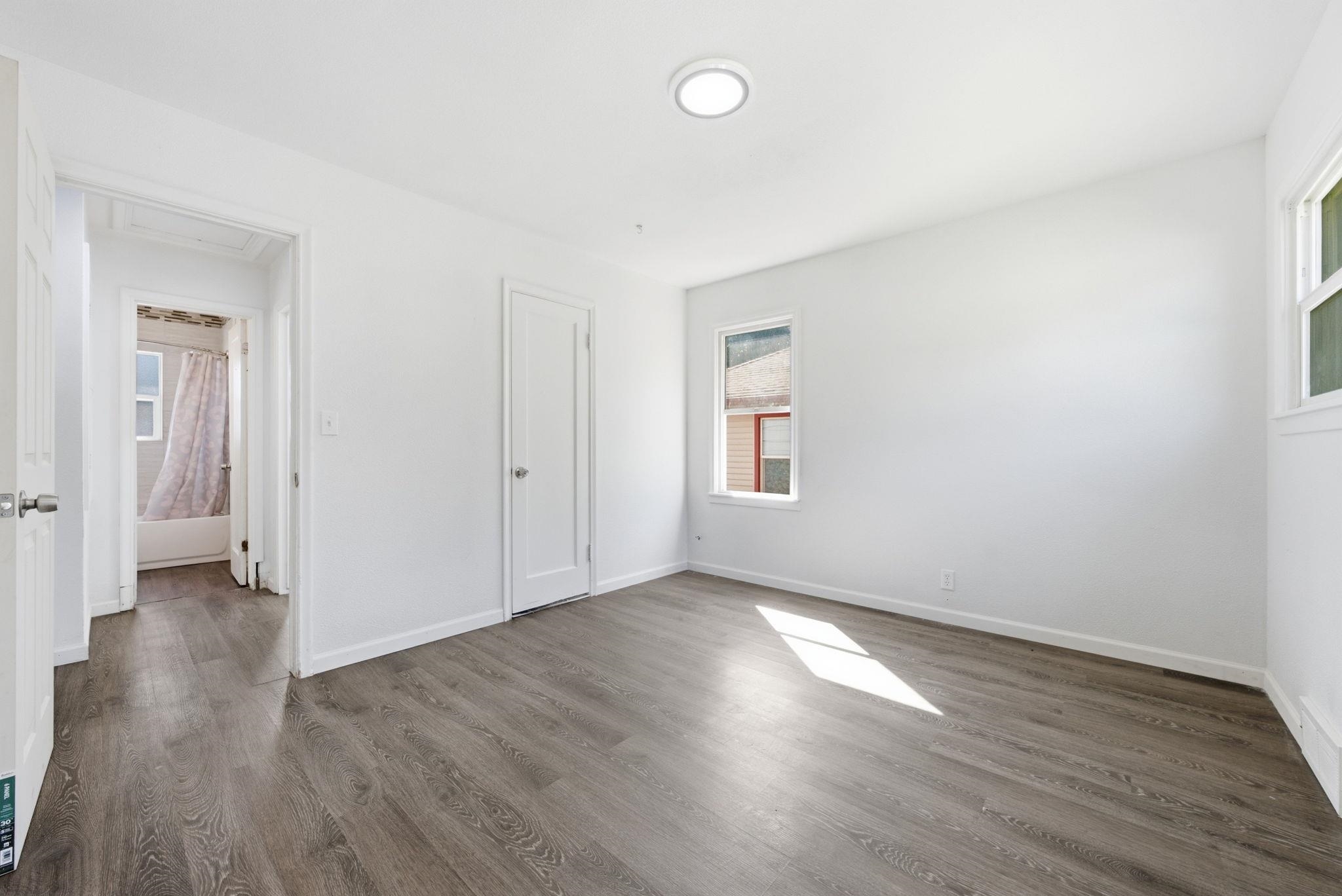 1410 E Thurston Ave - Photo 12