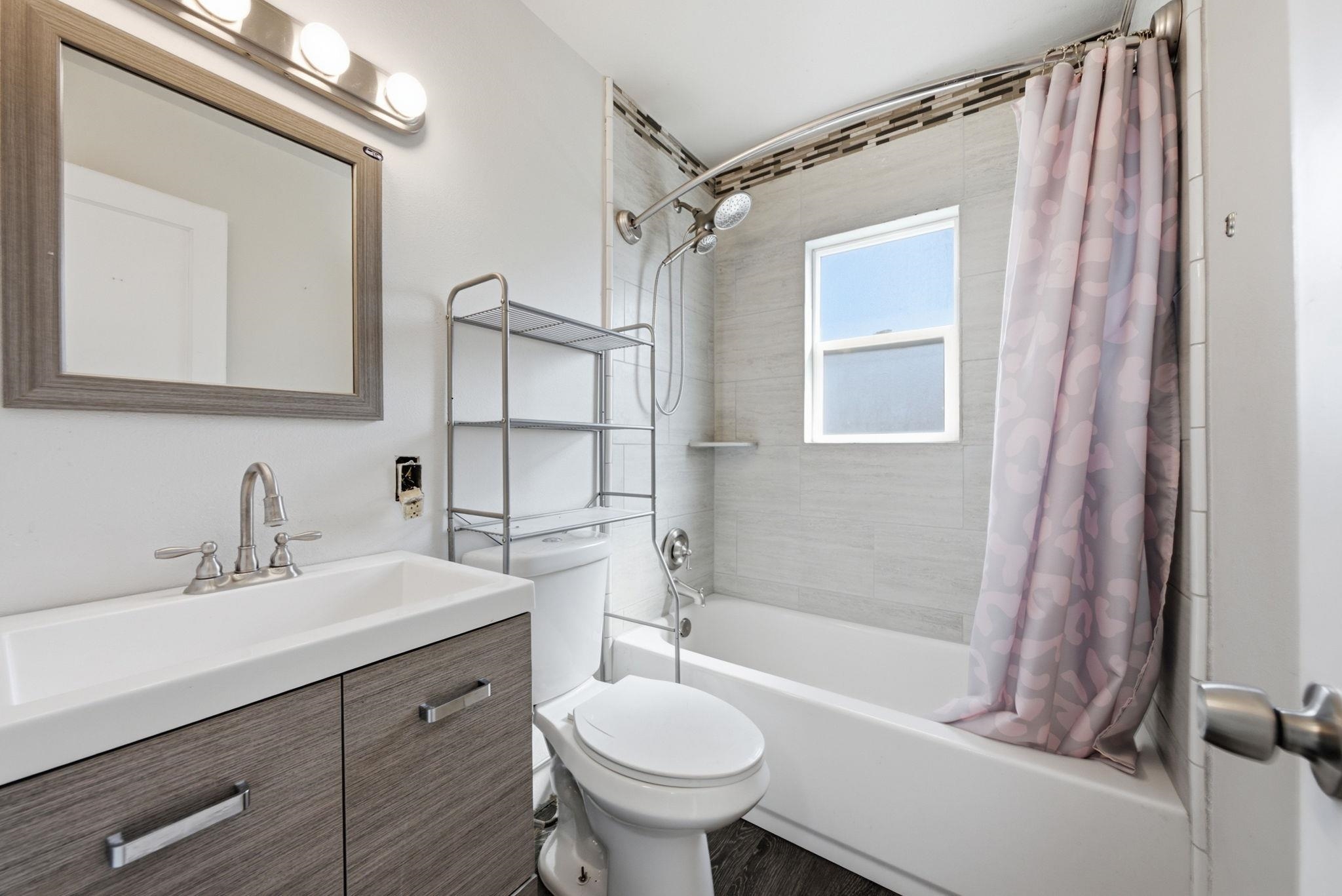 1410 E Thurston Ave - Photo 13