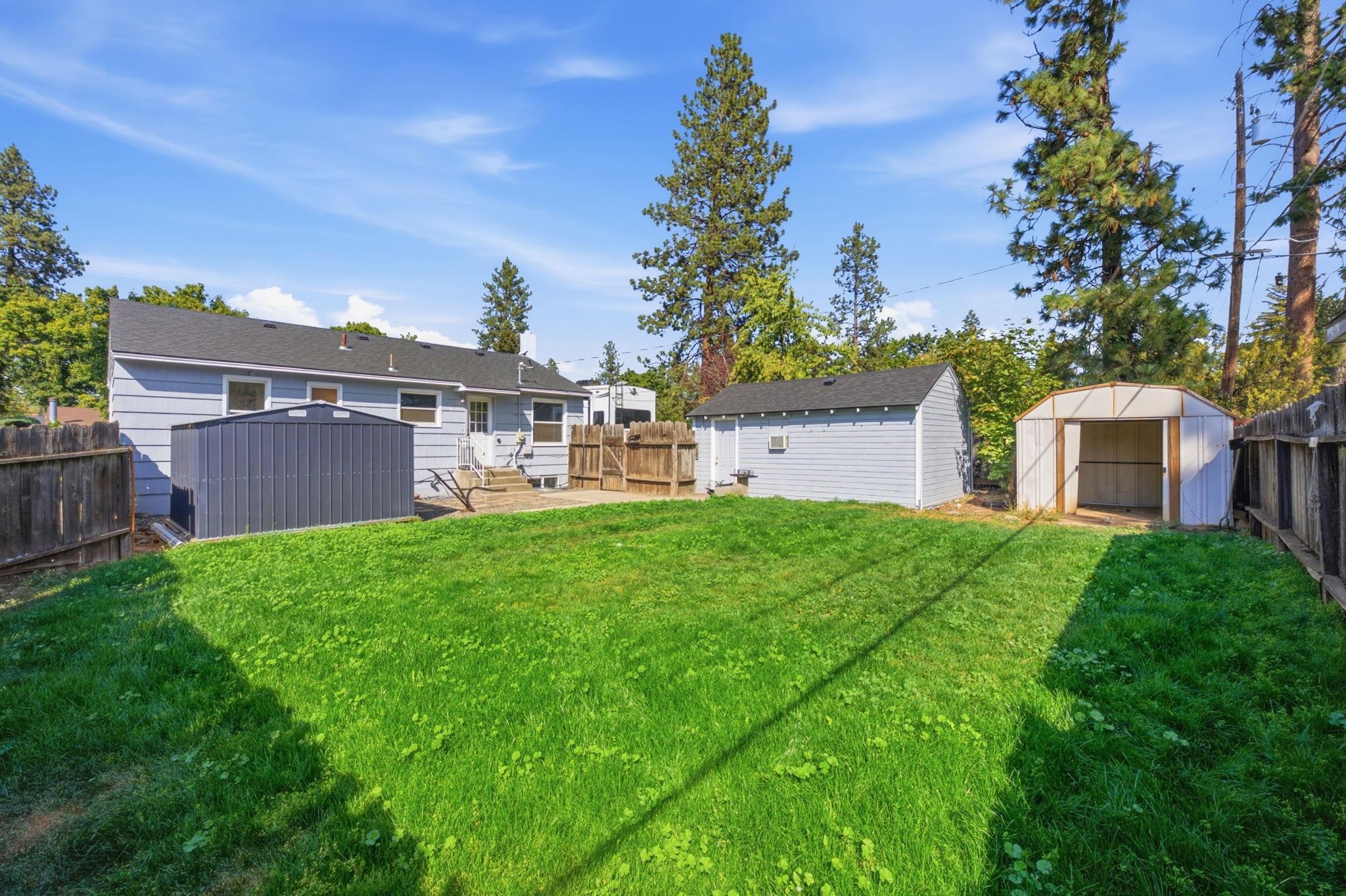 1410 E Thurston Ave - Photo 29