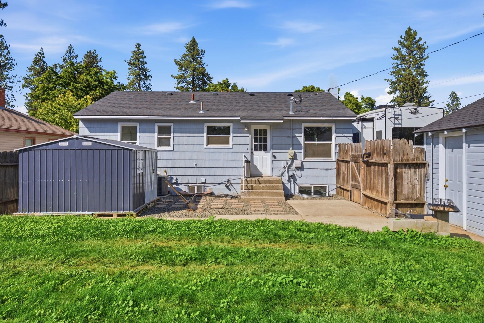 1410 E Thurston Ave - Photo 30