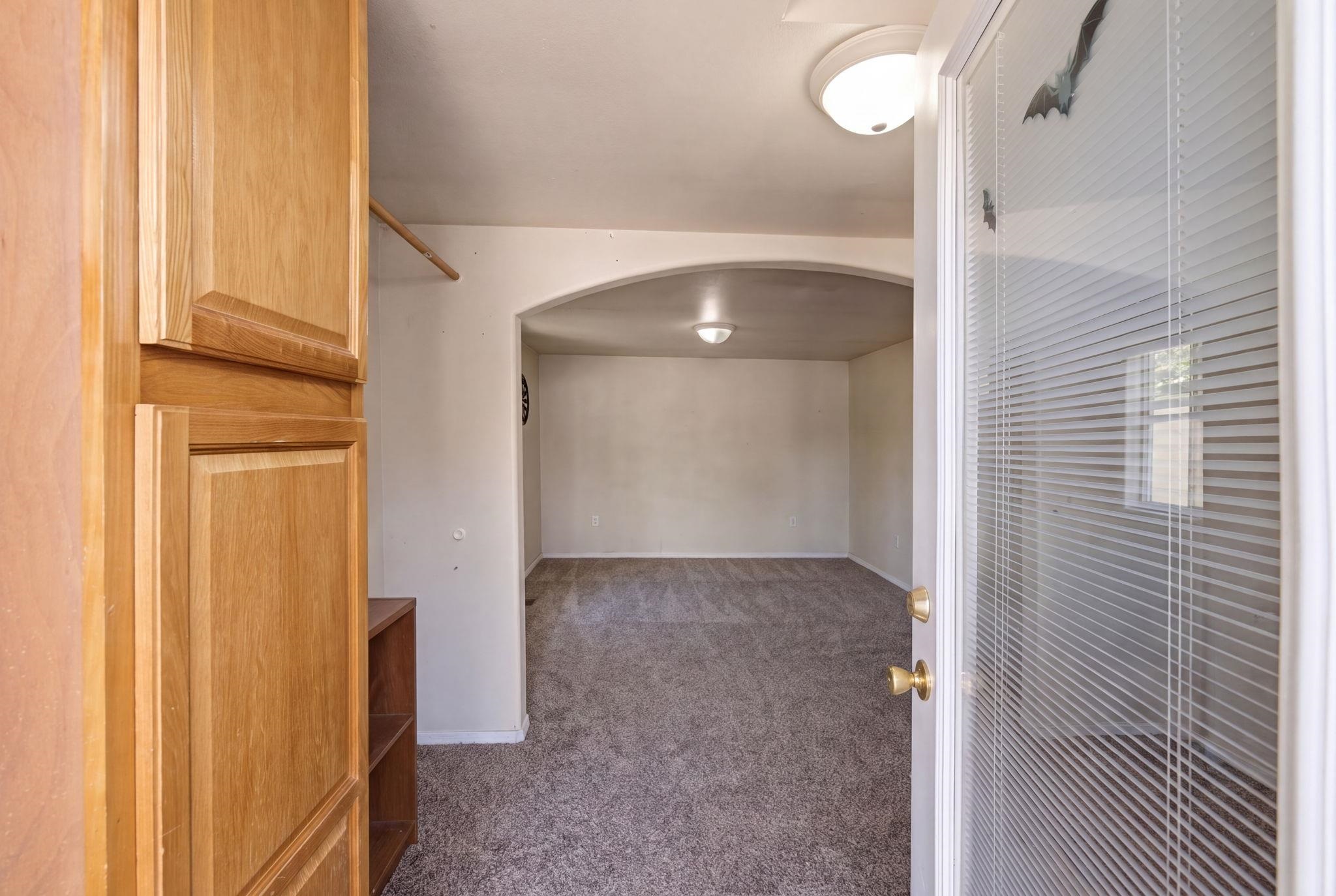 1410 E Thurston Ave - Photo 33