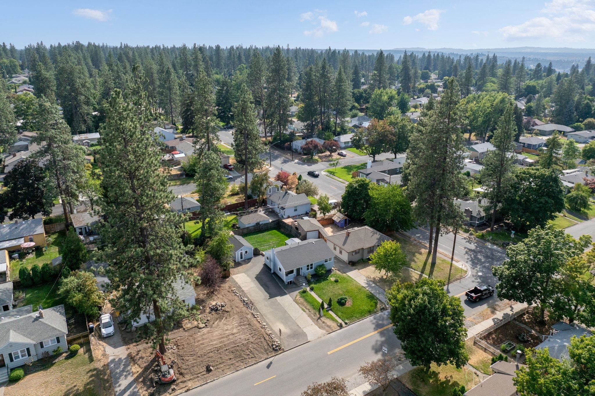 1410 E Thurston Ave - Photo 37
