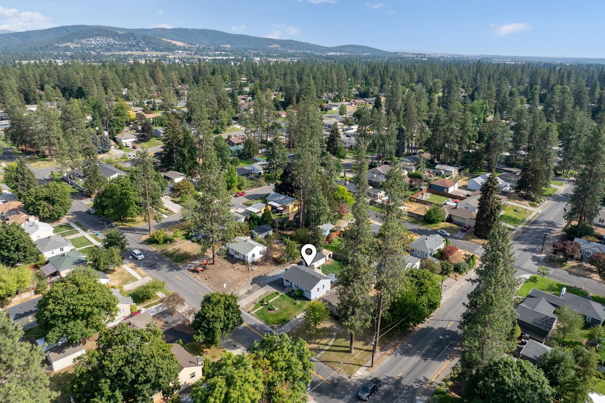 1410 E Thurston Ave - Photo 38