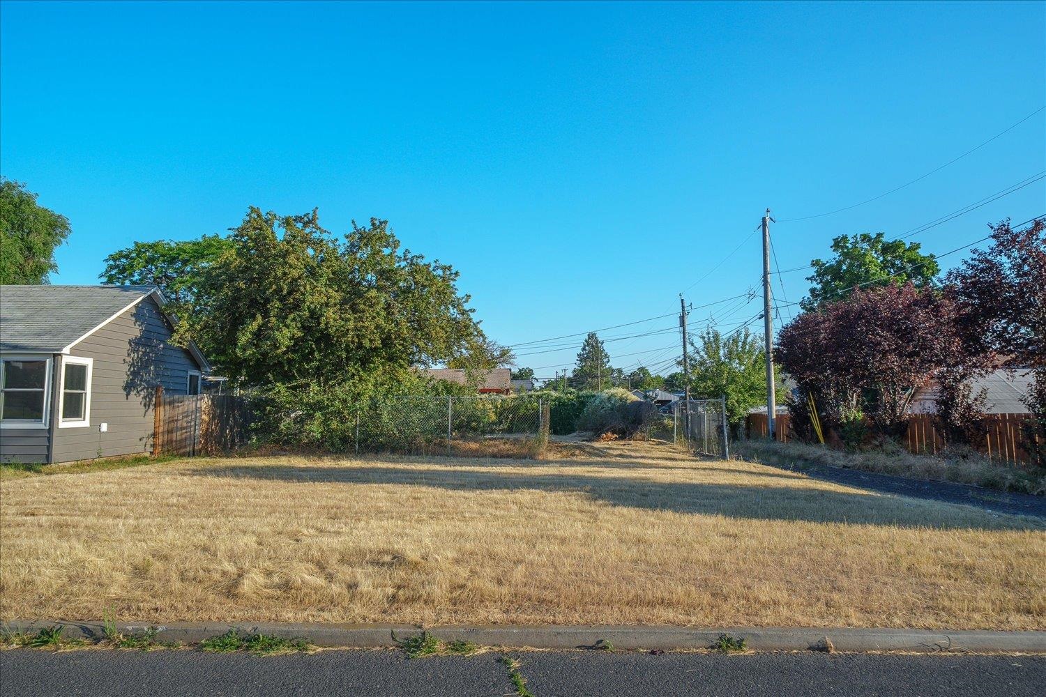 1222 E Marietta Ave - Photo 2