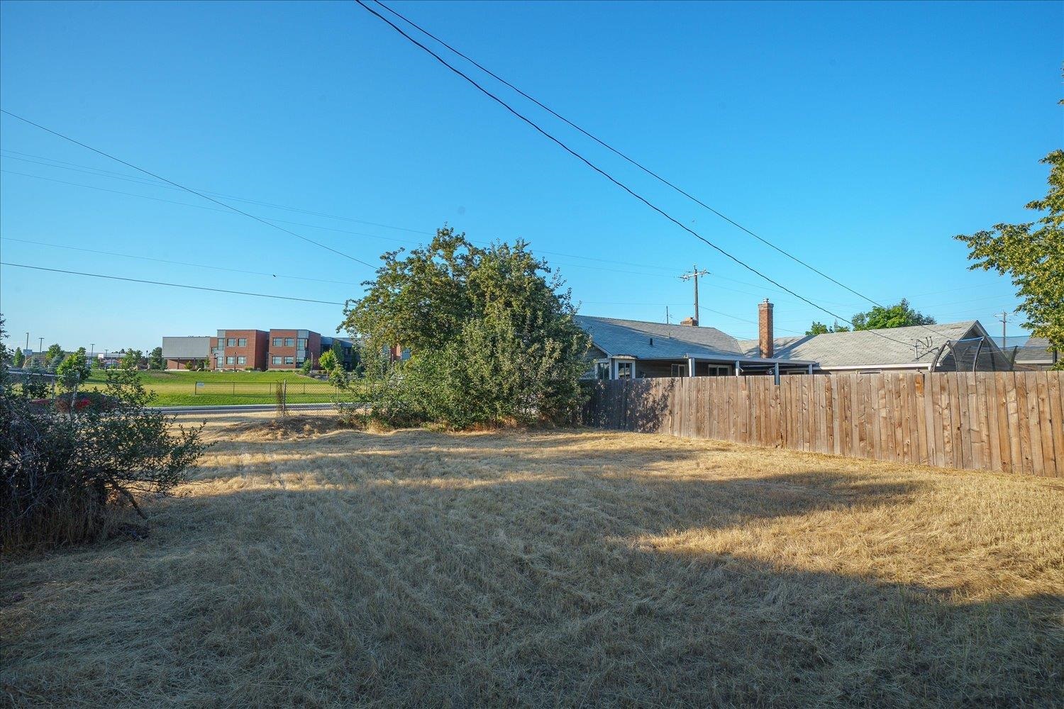1222 E Marietta Ave - Photo 5