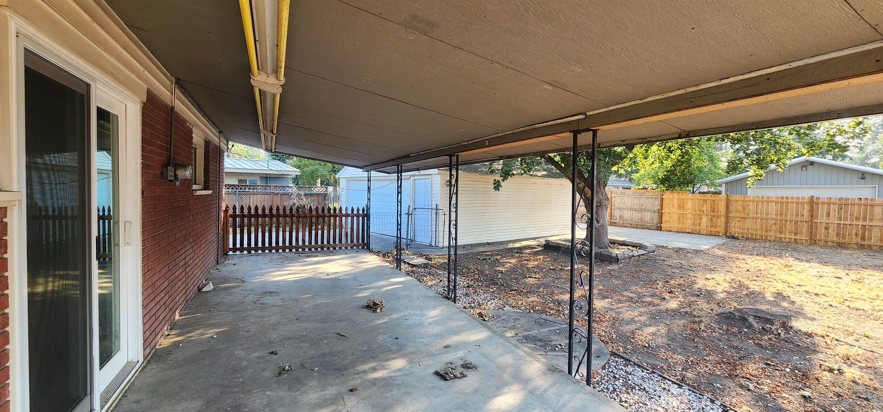 6907 N Stevens St - Photo 3