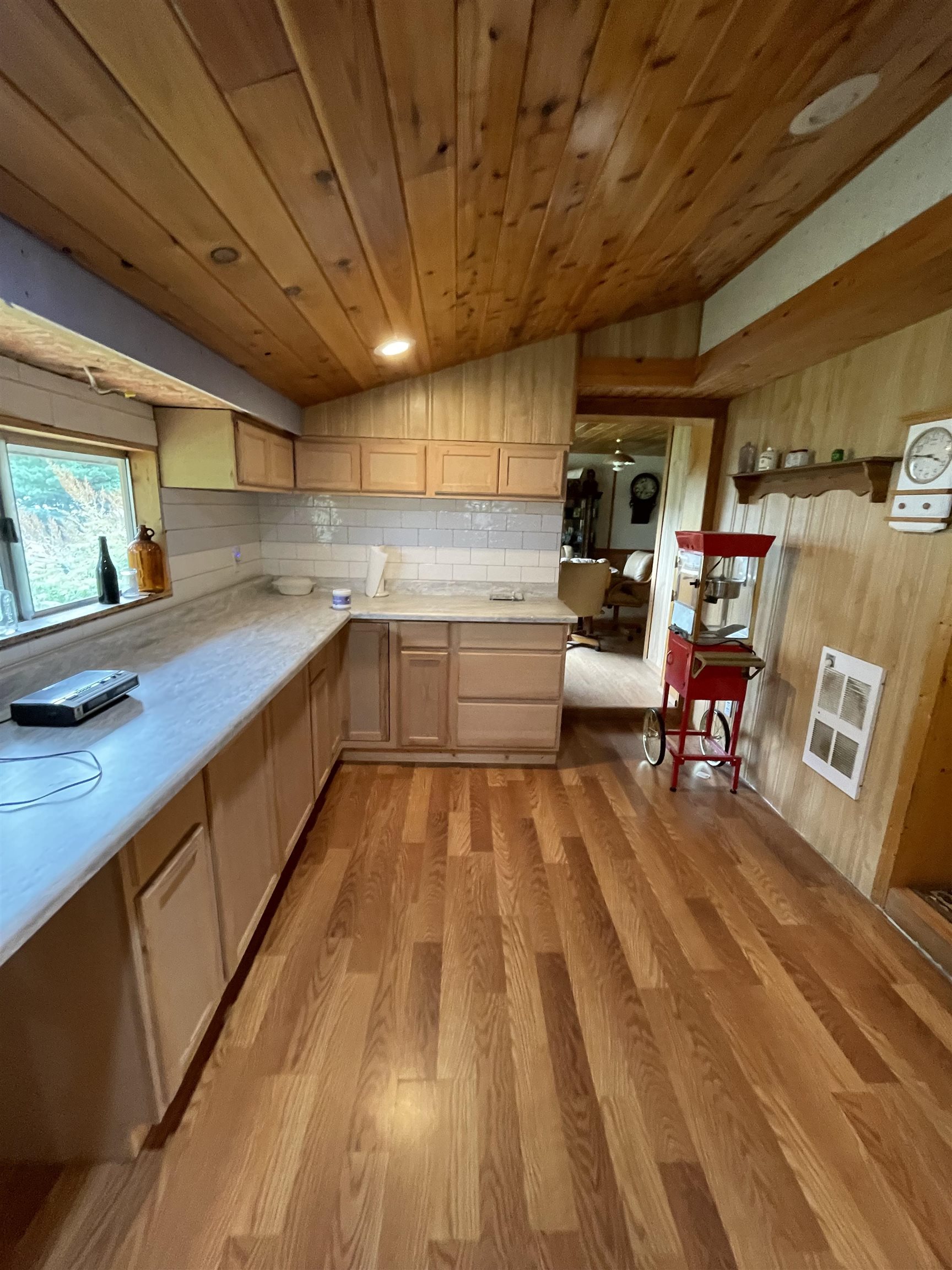 242 Larch Ln - Photo 15