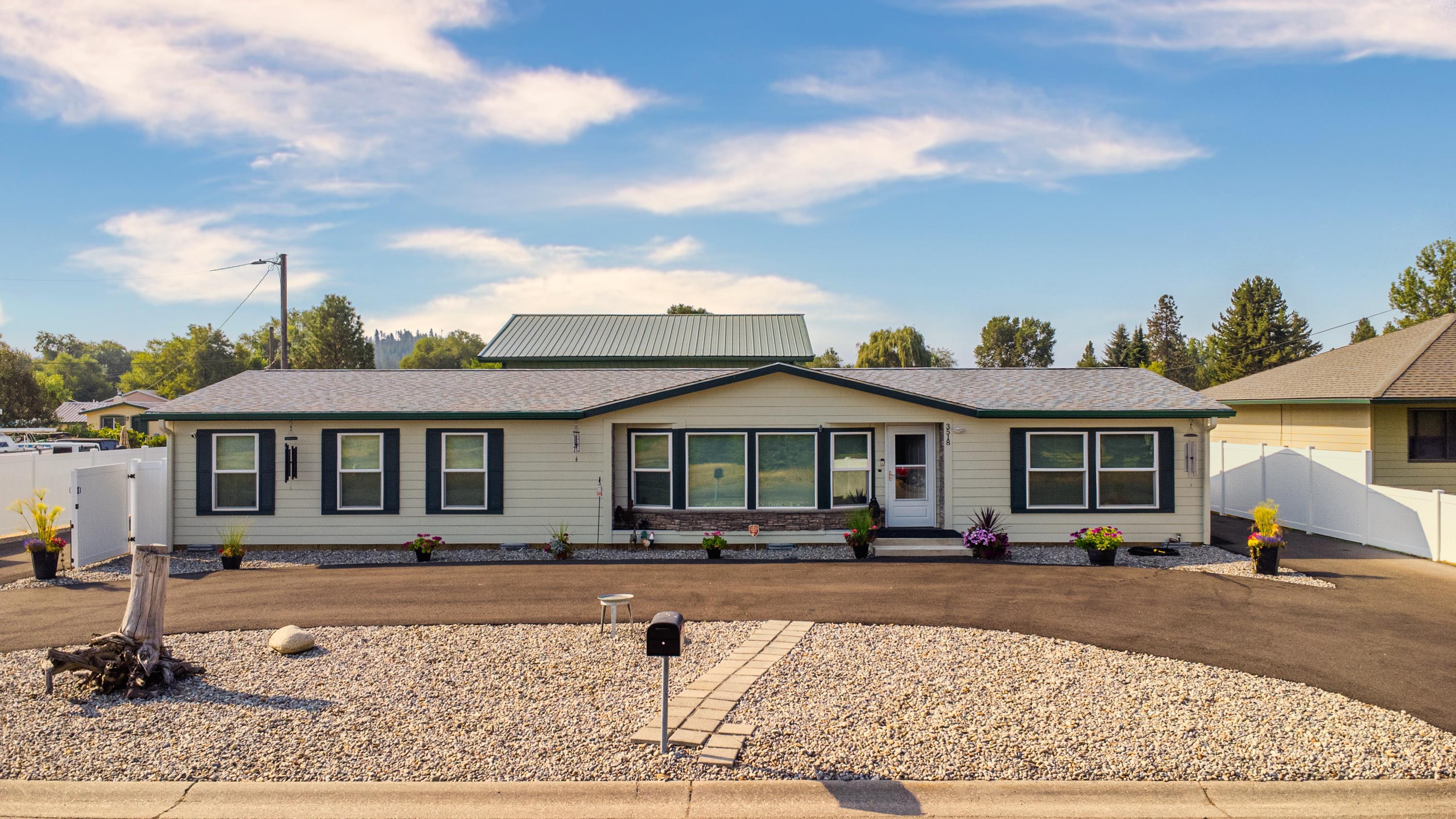 3518 E 3rd Ave - Photo 1