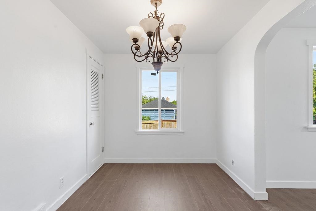 2527 W Lacrosse Ave - Photo 9