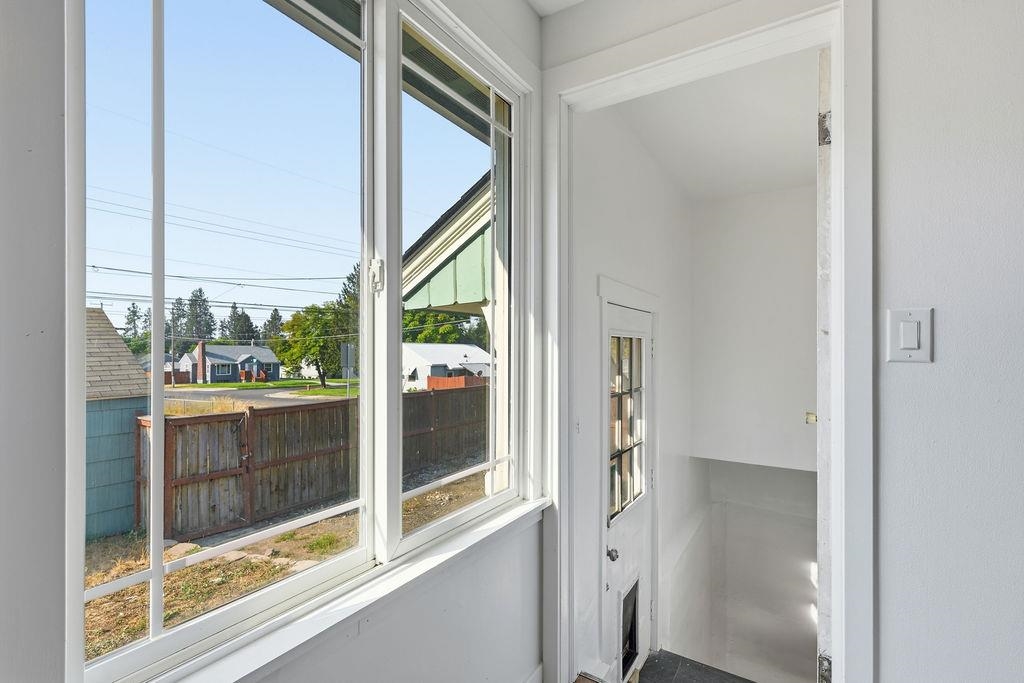 2527 W Lacrosse Ave - Photo 20
