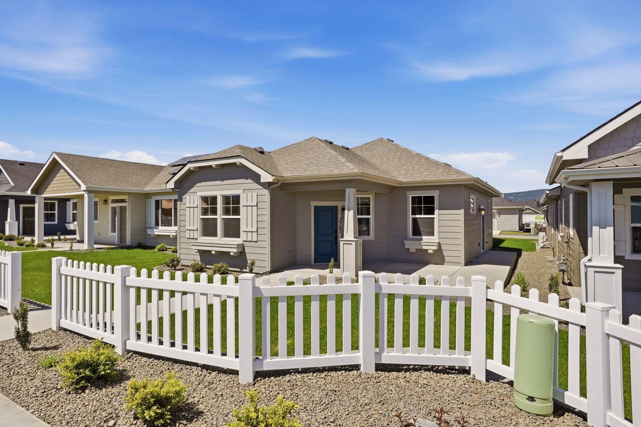 2587 N Rydal Ln - Photo 3