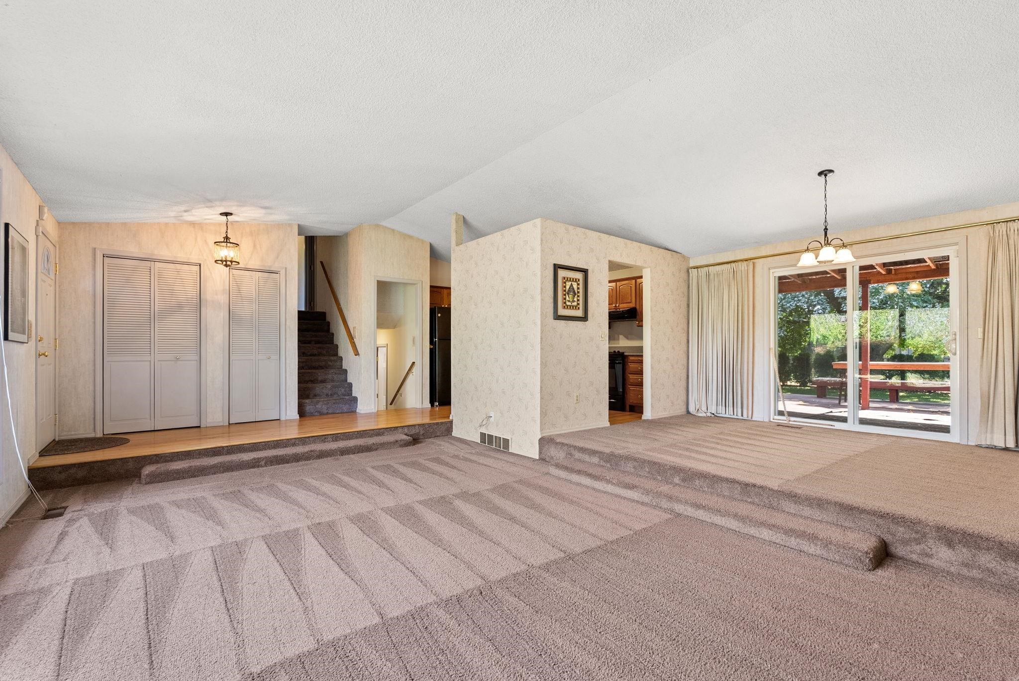 11008 E 35th Ave - Photo 12