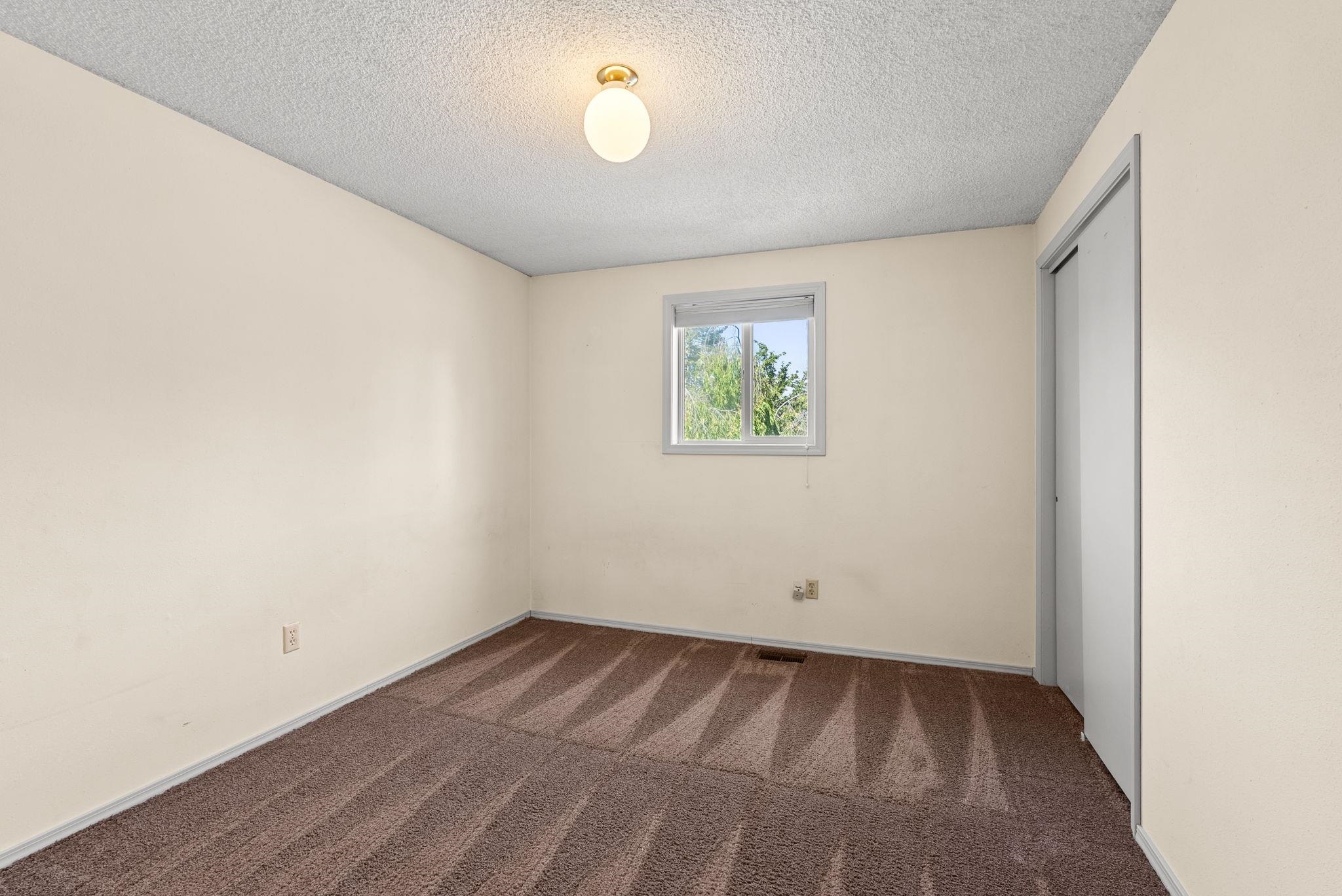 11008 E 35th Ave - Photo 23