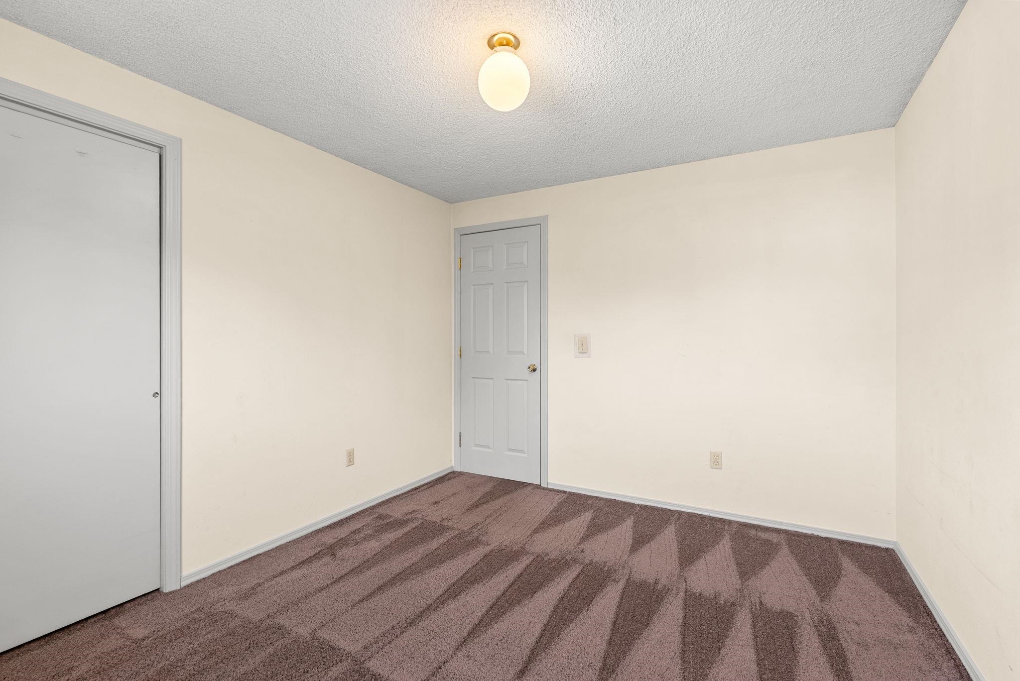 11008 E 35th Ave - Photo 22