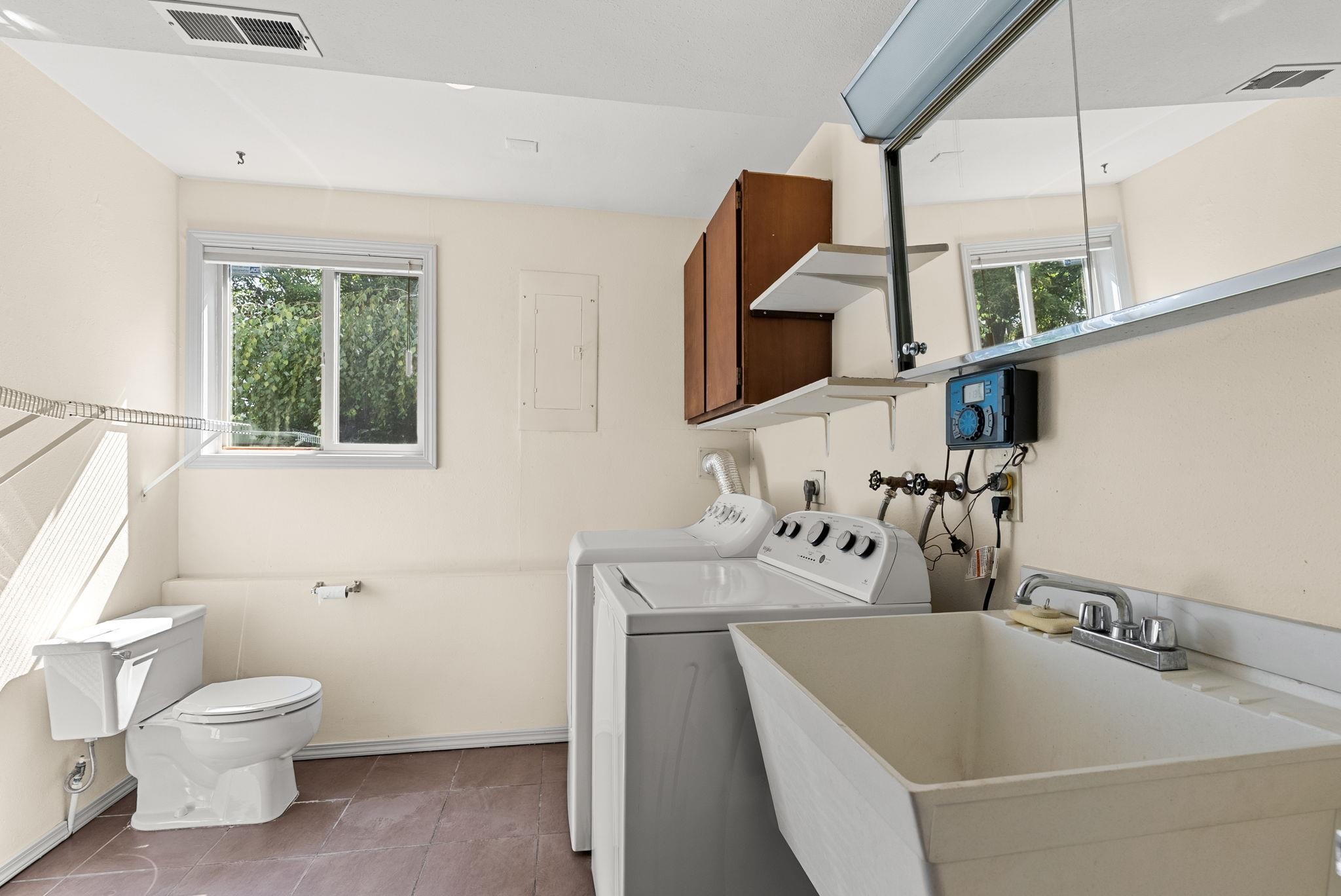 11008 E 35th Ave - Photo 30