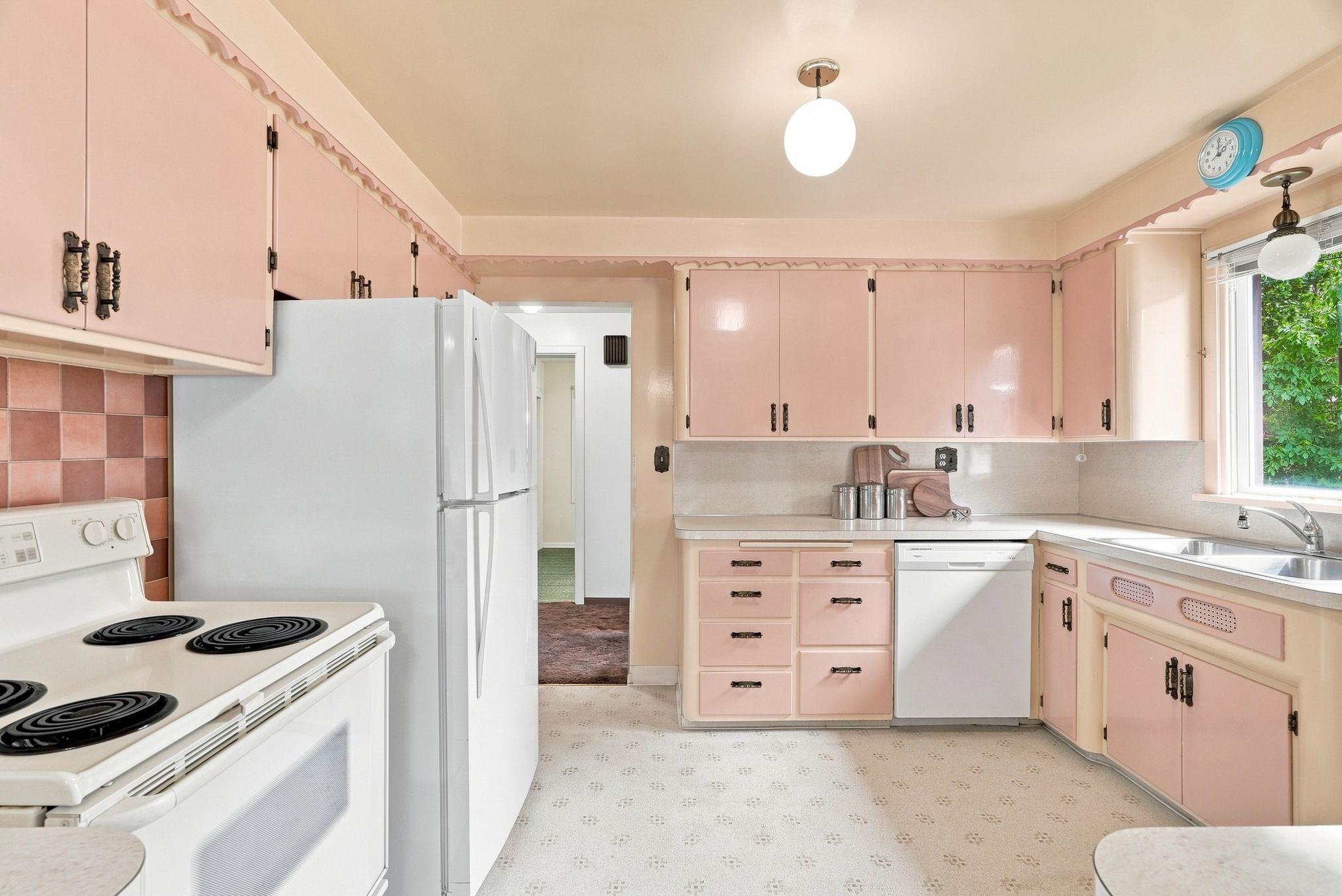 8608 E Bridgeport Ave - Photo 11