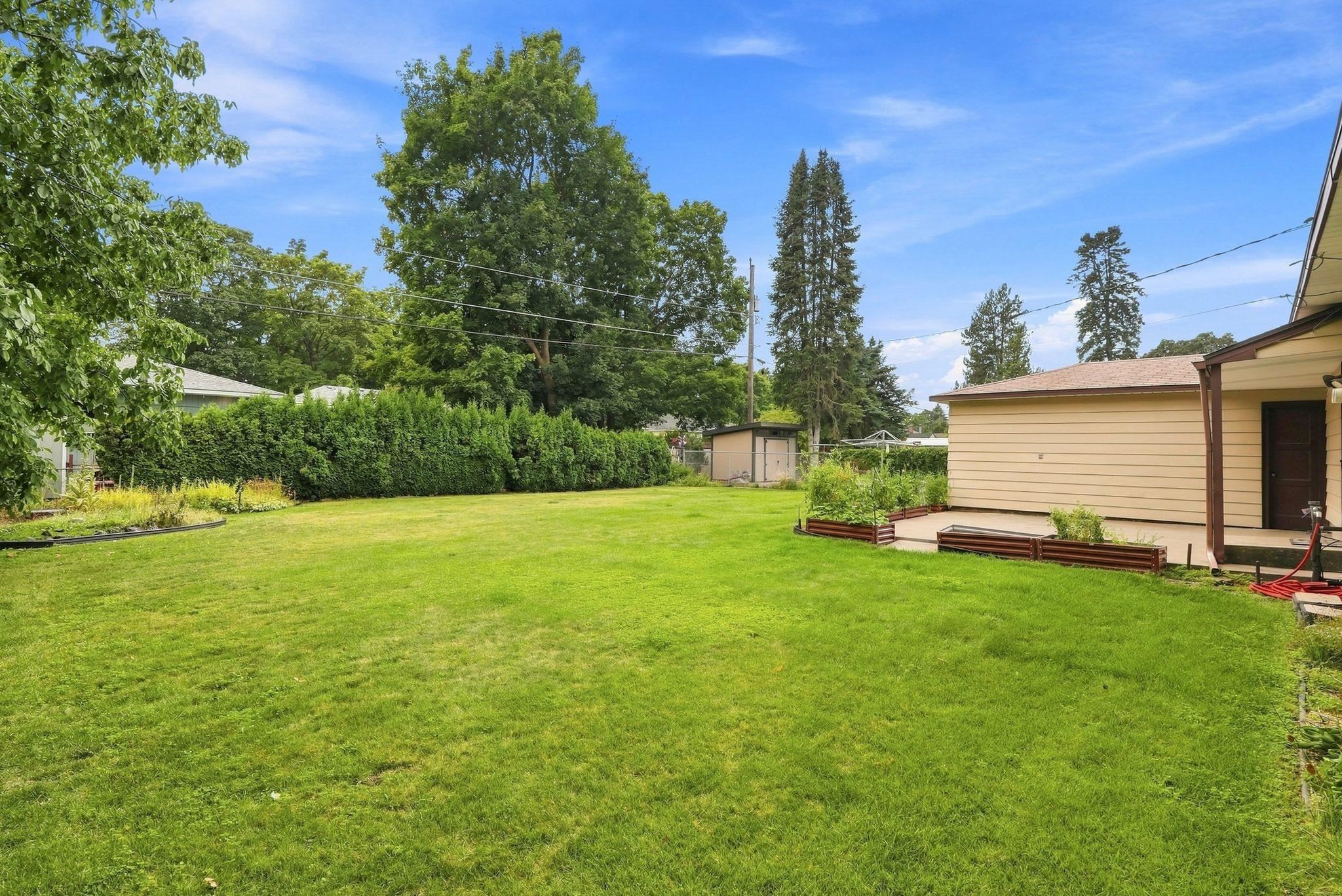 8608 E Bridgeport Ave - Photo 29