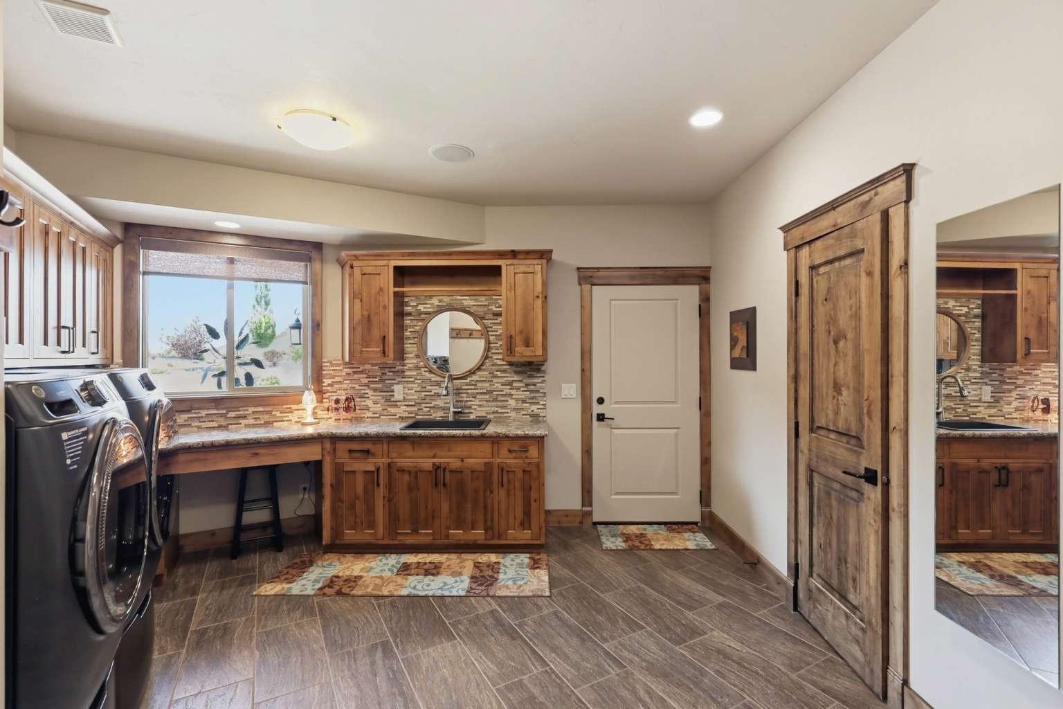 224 N CHIEF GARRY Dr - Photo 25