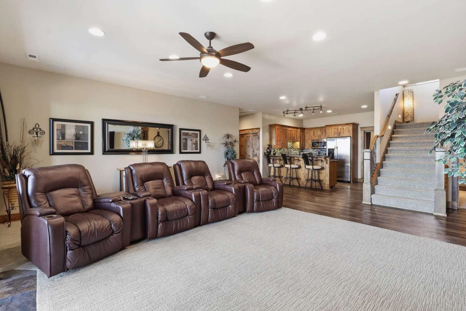 224 N CHIEF GARRY Dr - Photo 28