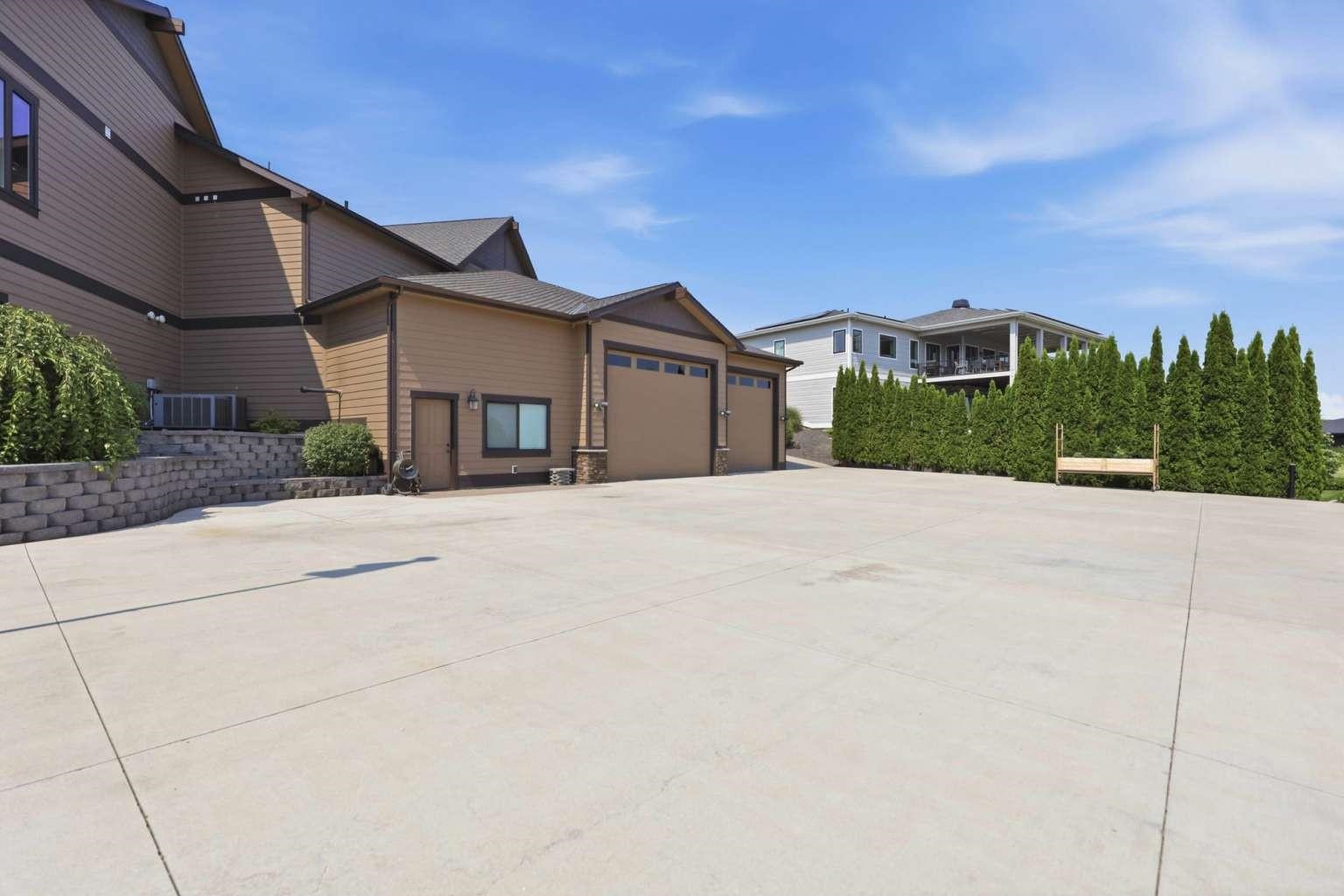 224 N CHIEF GARRY Dr - Photo 45