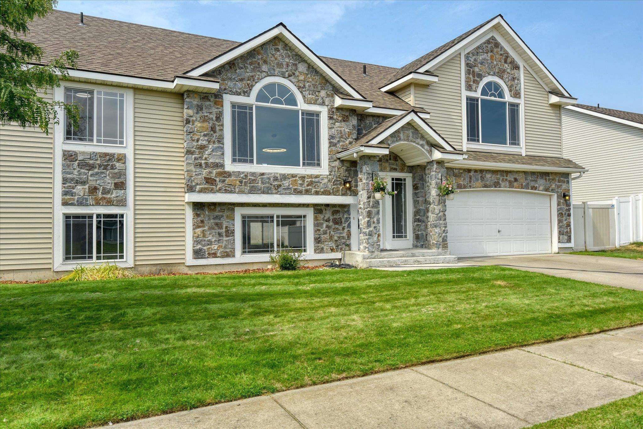 1917 N Arc Rd - Photo 2