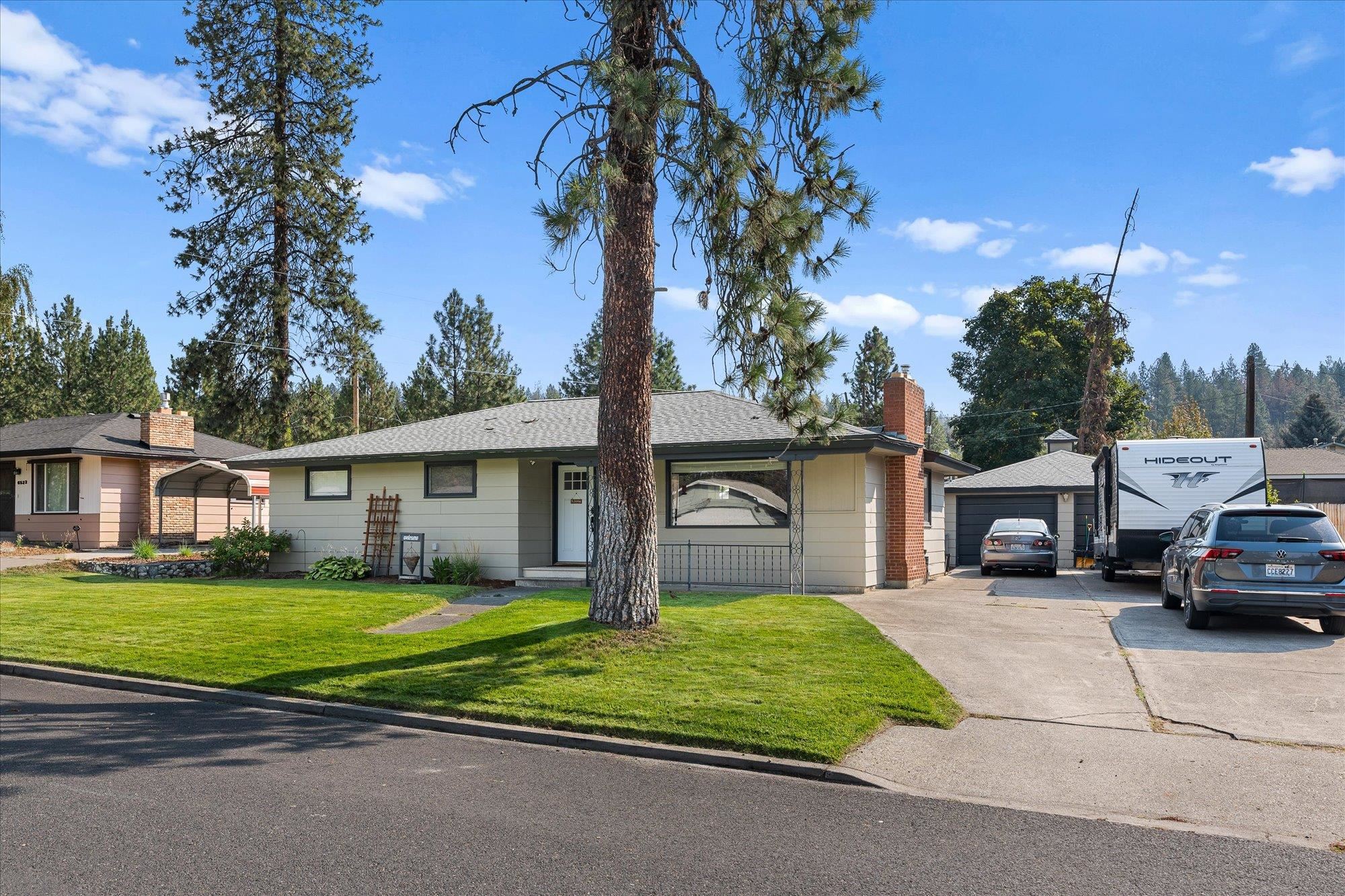 6516 N Hartley St - Photo 2