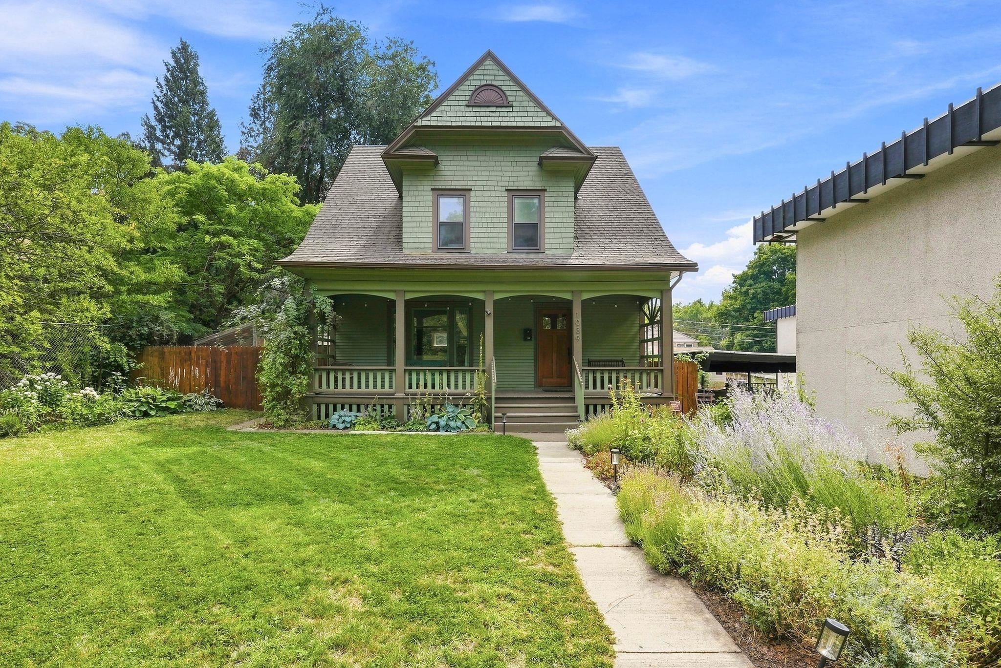 1039 W 11TH Ave - Photo 1