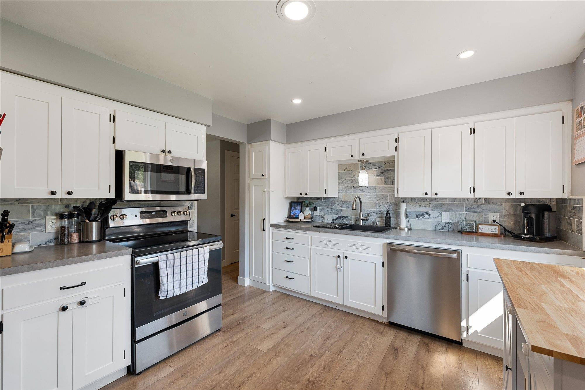 6516 N Hartley St - Photo 8
